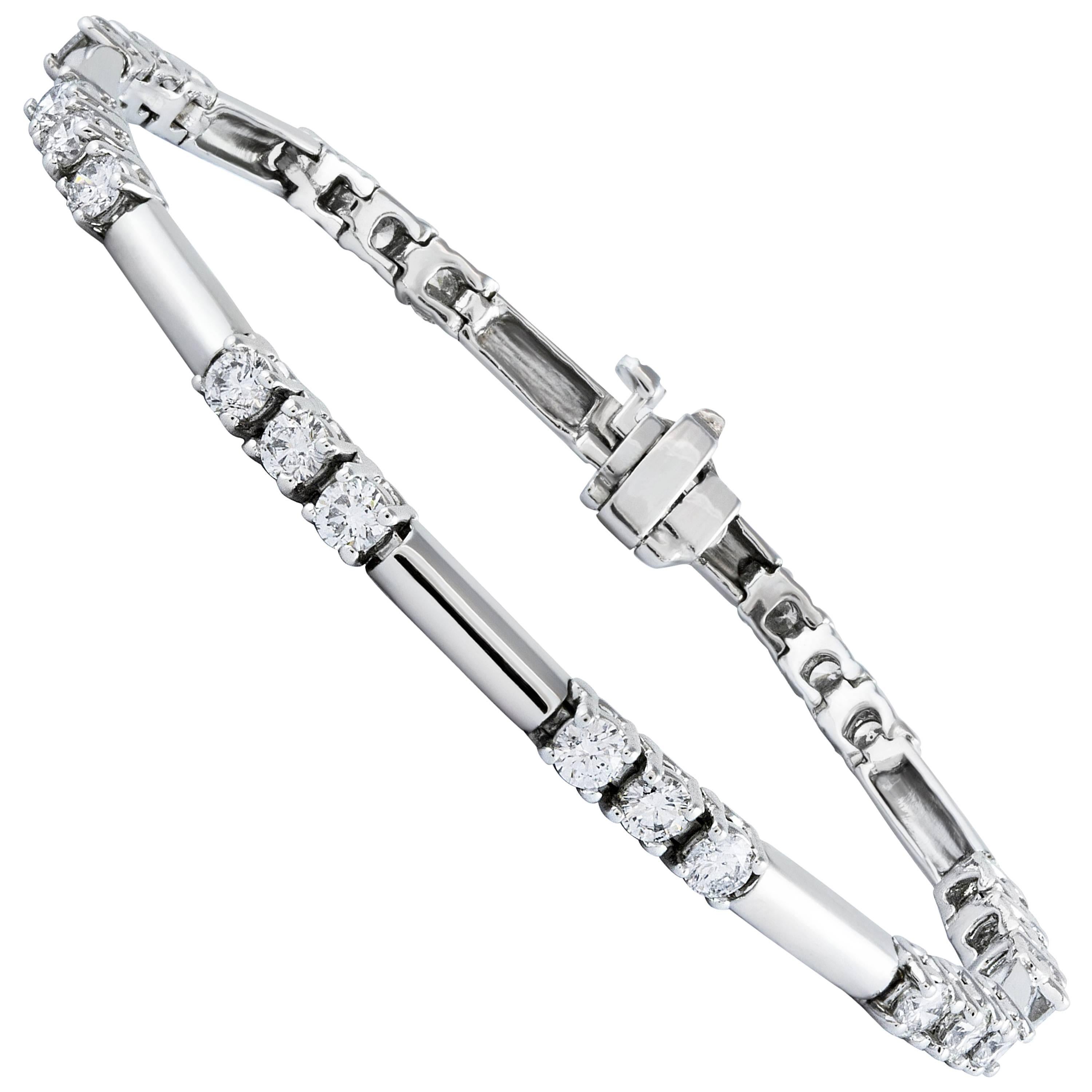 Roman Malakov 2.53 Carat Total Diamond and White Gold Bracelet For Sale