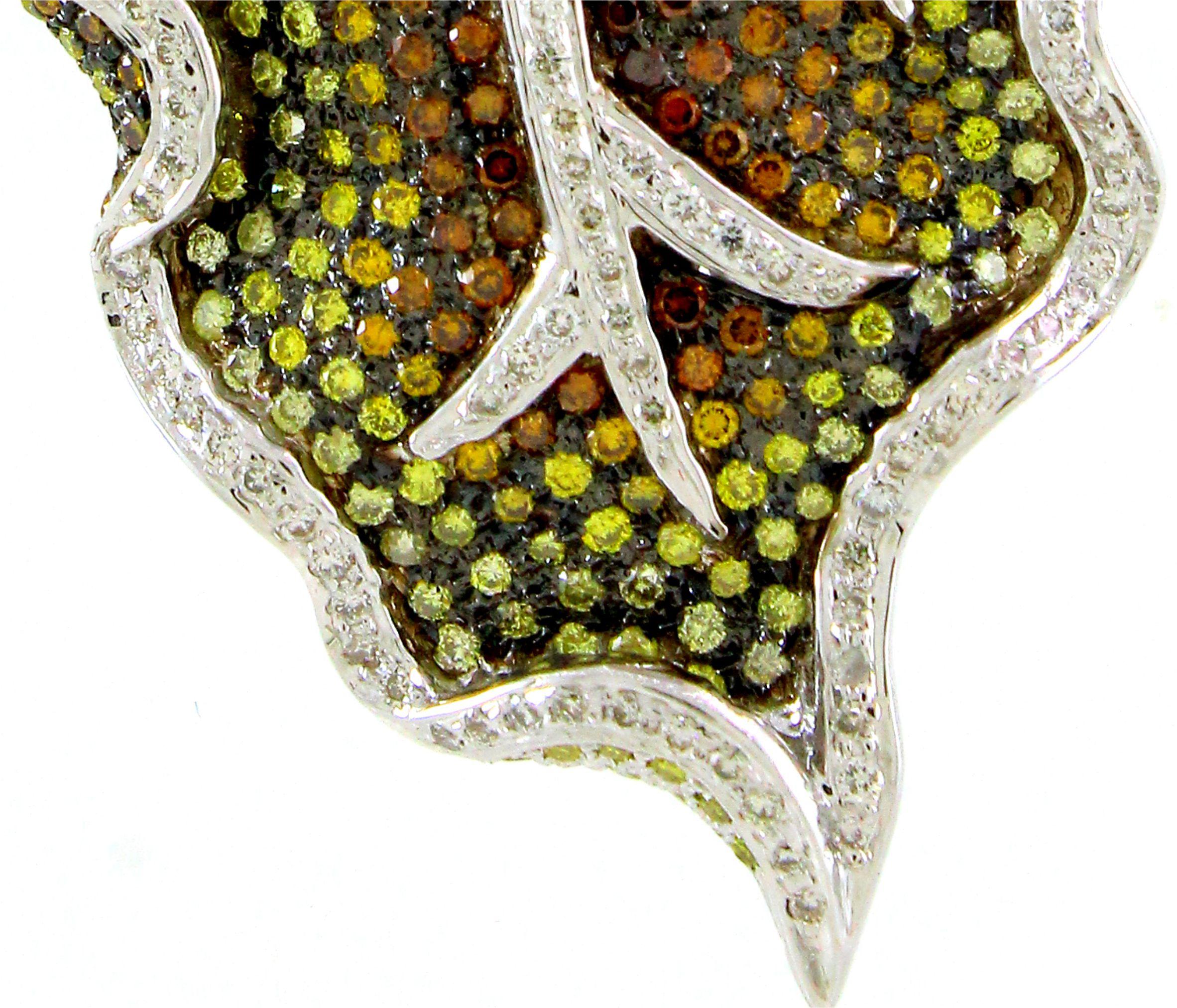 Round Cut 2.53 carats of mix color Diamond Leaf Pendant For Sale