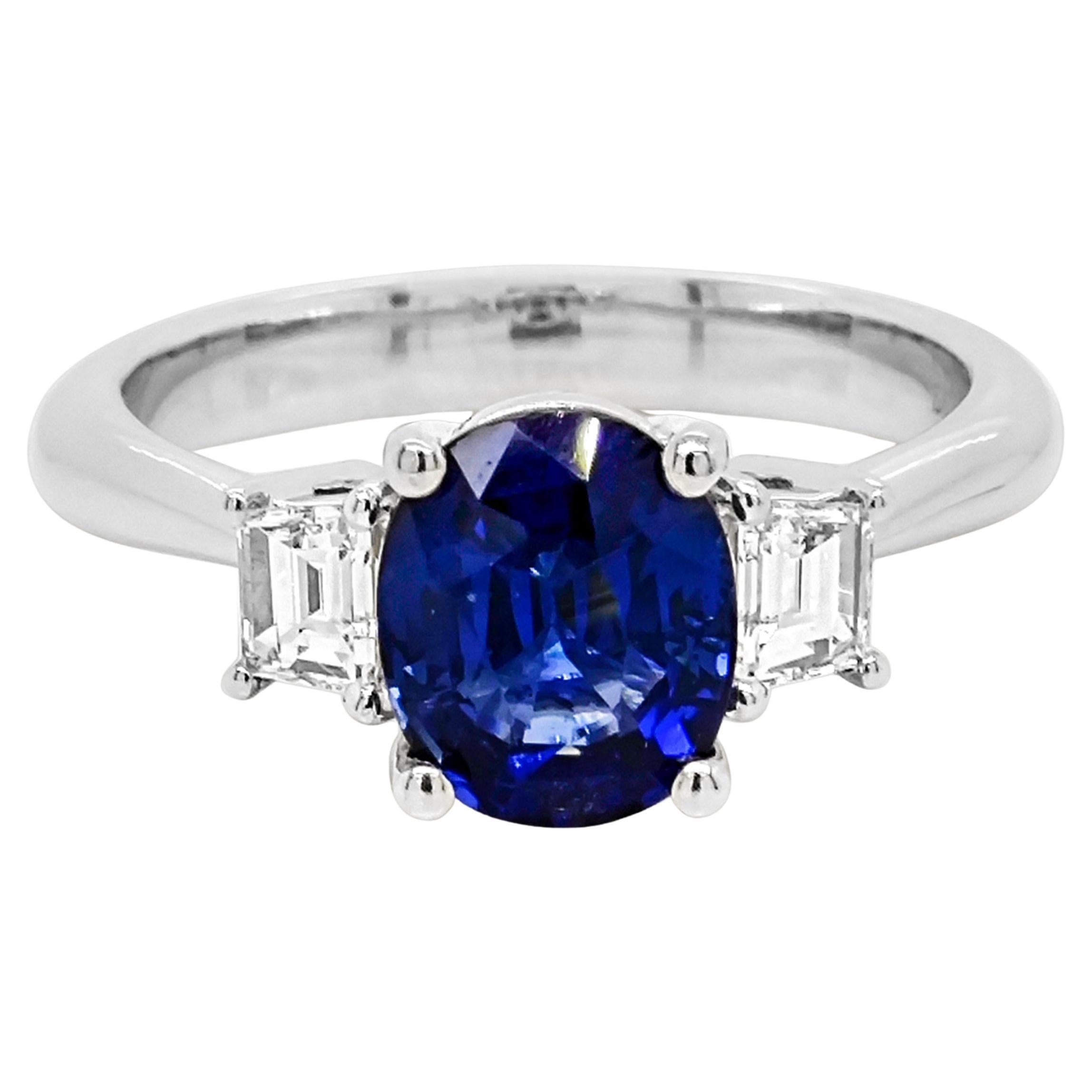 2.53 Carats Sapphire and White Diamond White Gold Ring
