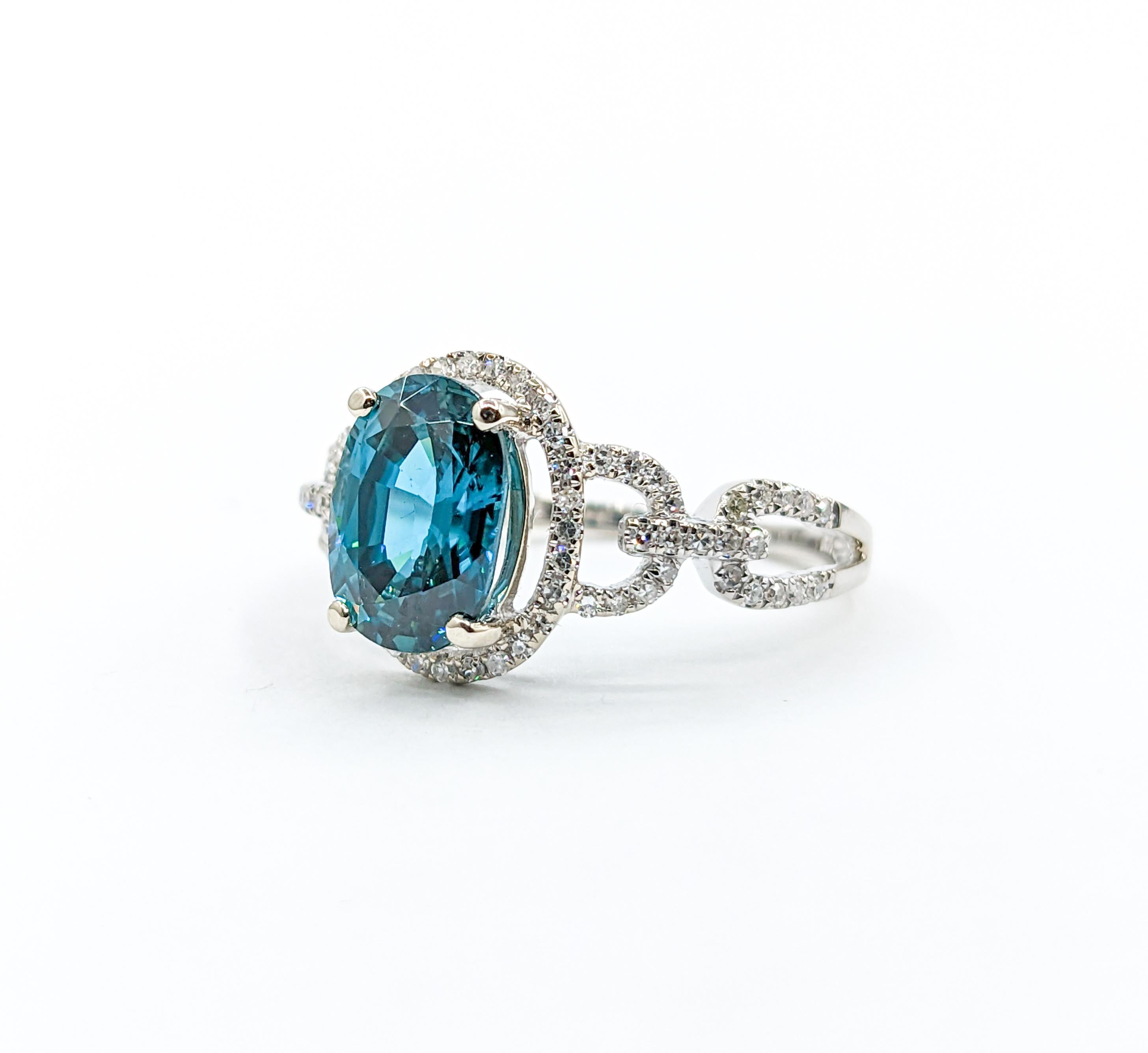 Women's 2.53ct Blue Zircon & Diamond Fashion Ring For Sale