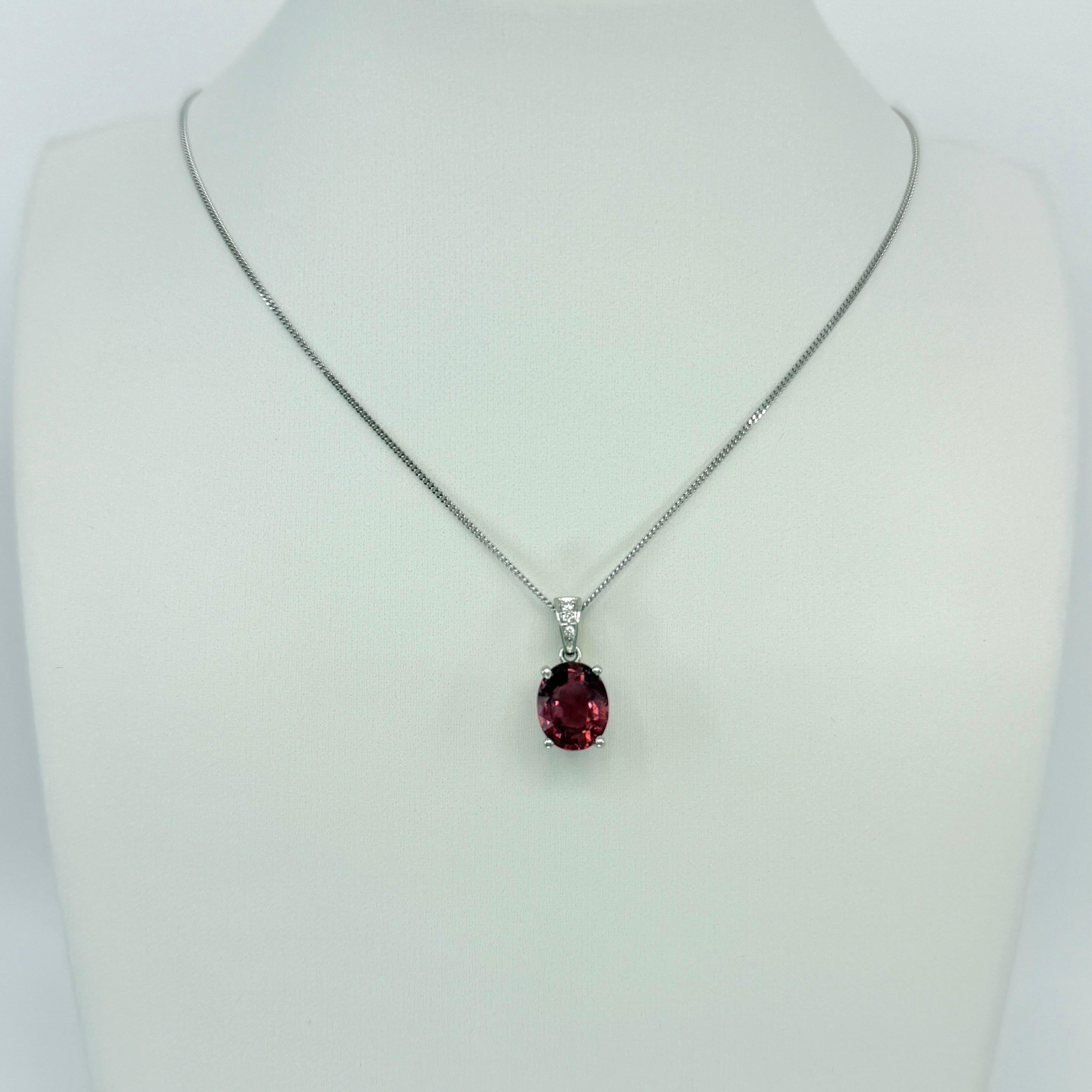 da uomo o donna Collana con ciondolo in platino con tormalina e diamanti, 2,53 carati di tormalina viola rosa intenso e diamante in vendita