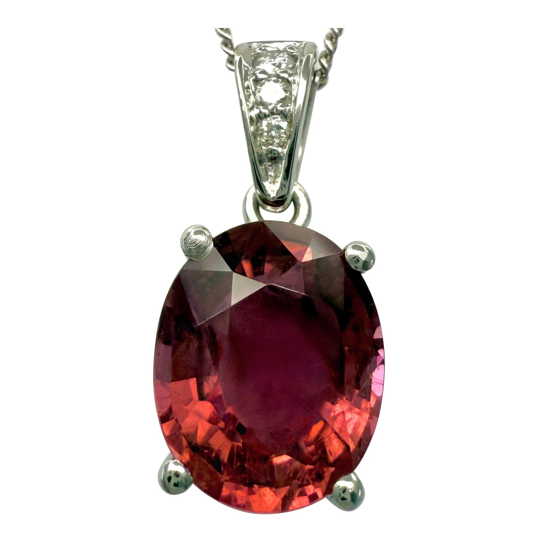 Collana con ciondolo in platino con tormalina e diamanti, 2,53 carati di tormalina viola rosa intenso e diamante
