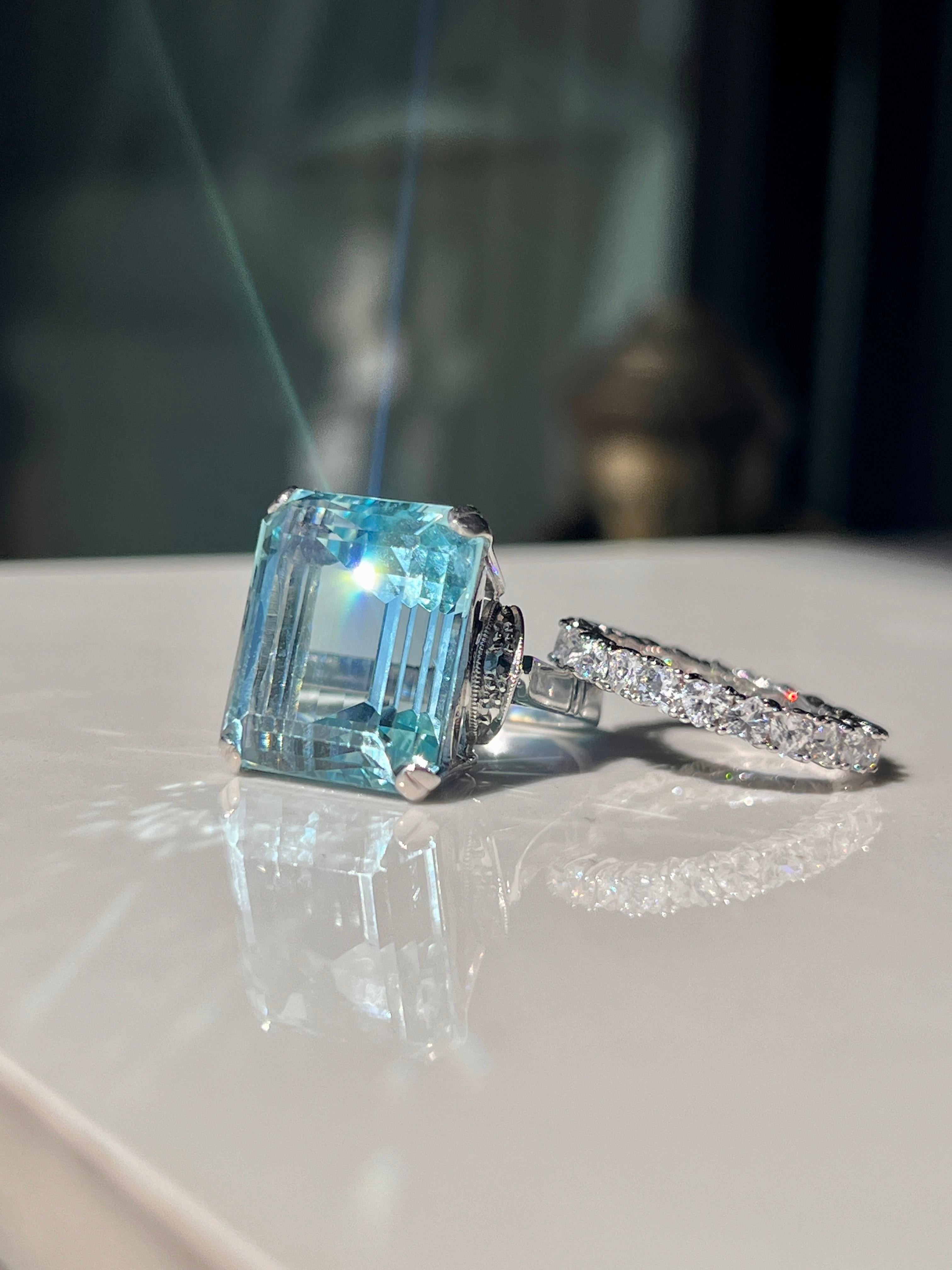 25.3ct GIA Certified Aquamarine Cocktail Ring For Sale 4