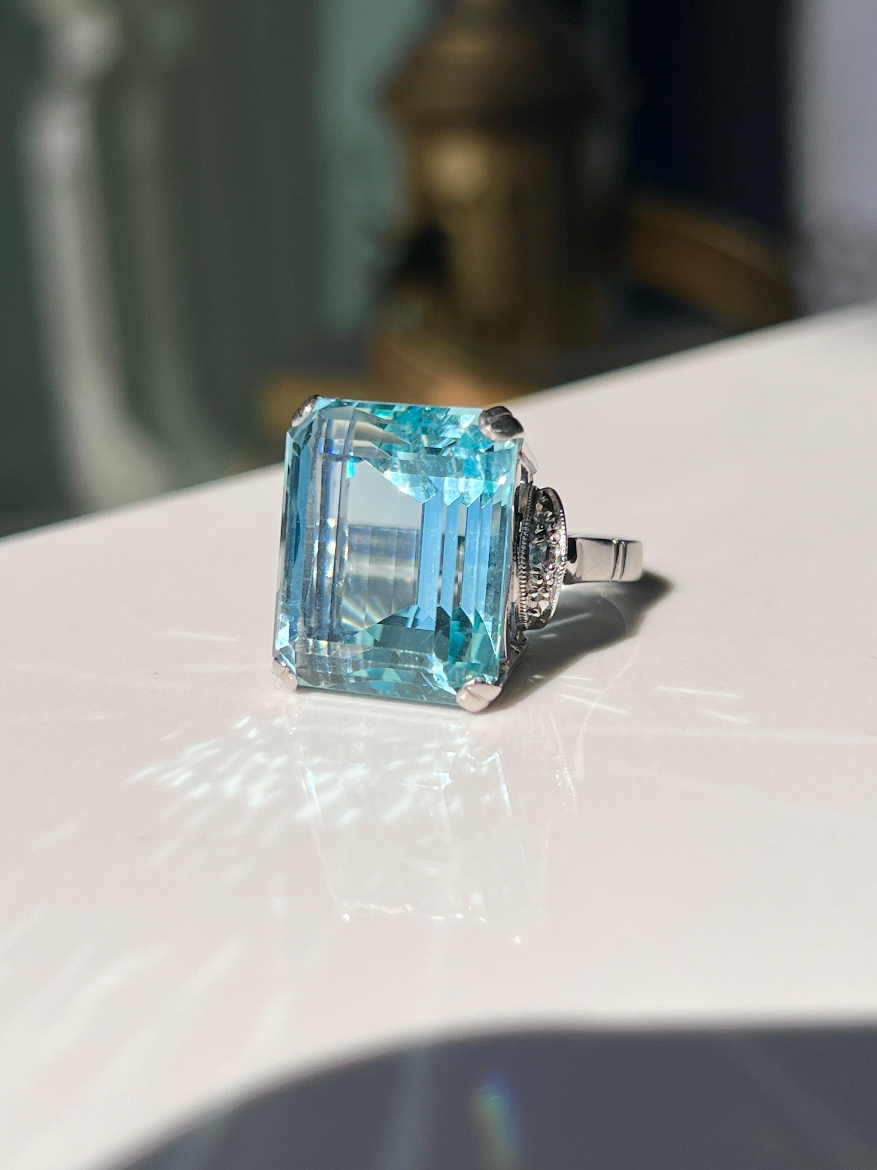 25.3ct GIA Certified Aquamarine Cocktail Ring For Sale 1