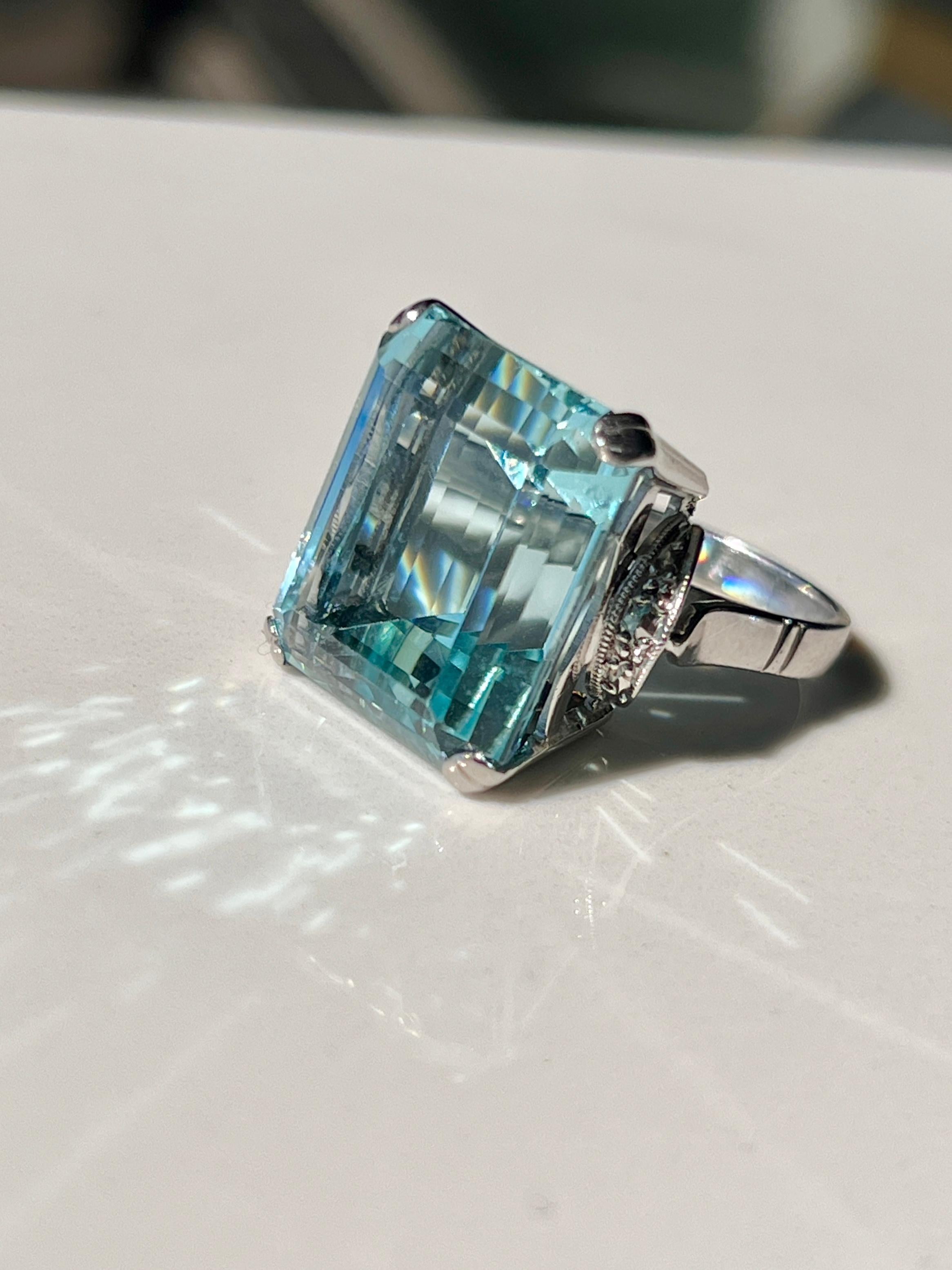 25.3ct GIA Certified Aquamarine Cocktail Ring For Sale 3