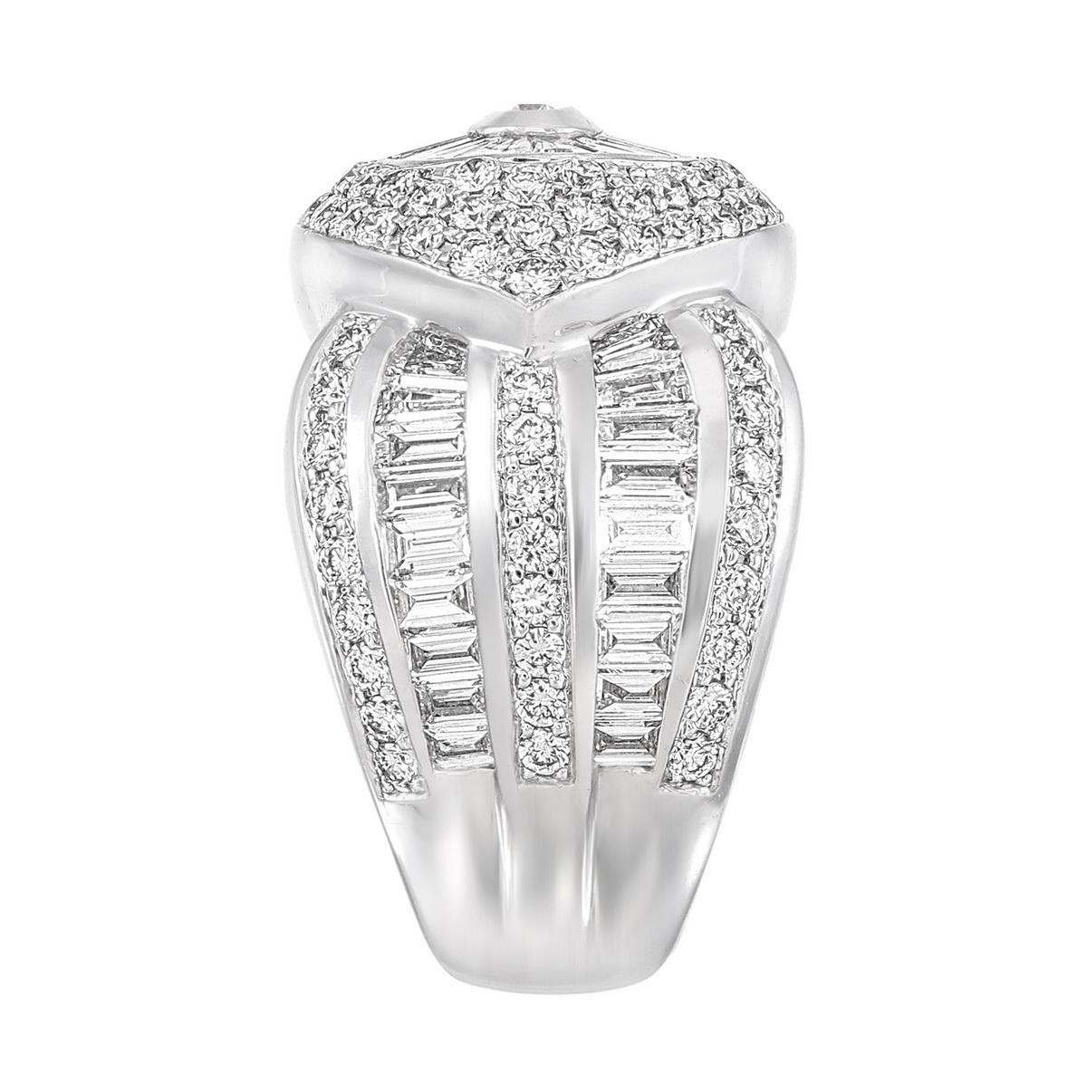 2.54 Karat Diamant-Hochzeitsring aus 18 Karat Gold im Zustand „Neu“ im Angebot in Bangkok, 10