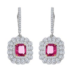 2,54 Karat feiner Rubin im Smaragdschliff und 2,00 Karat Diamant-Tropfen-Halo-Ohrring ref753