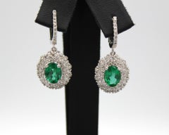 2.54 Carat Emerald Diamond Earring