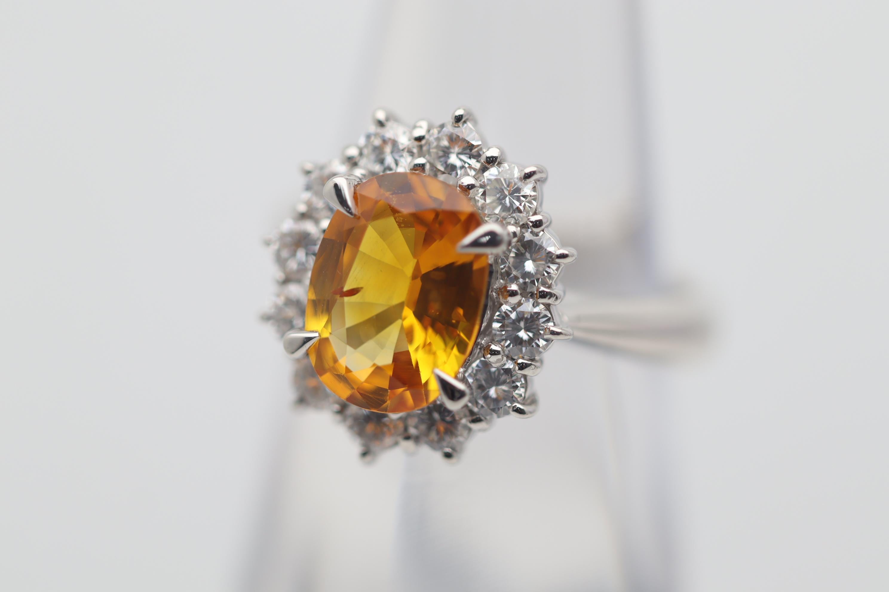 2.54 Carat Orange Sapphire Diamond Platinum Ring In New Condition For Sale In Beverly Hills, CA