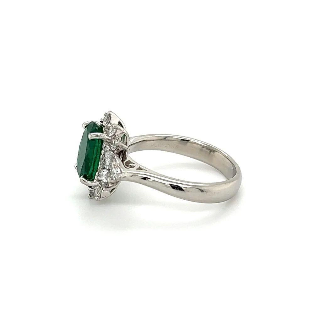 2.54 Carat Oval Green Emerald GIA and Diamond Vintage Platinum Ring In Excellent Condition For Sale In Montreal, QC