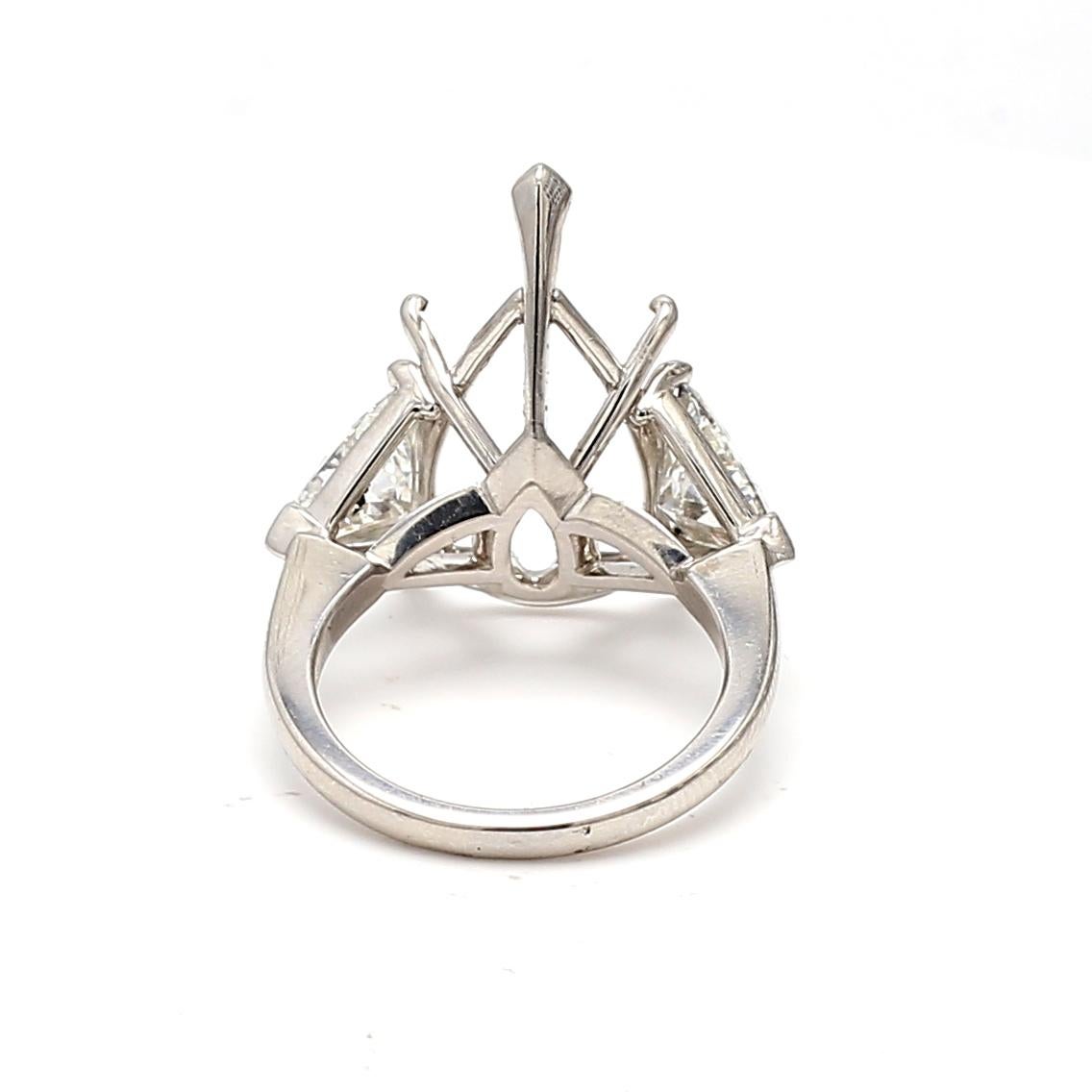 2,54 Karat Dreieckiger Formenring I SI1 Diamant Weiß Platin Halbfassung Ring Damen im Angebot