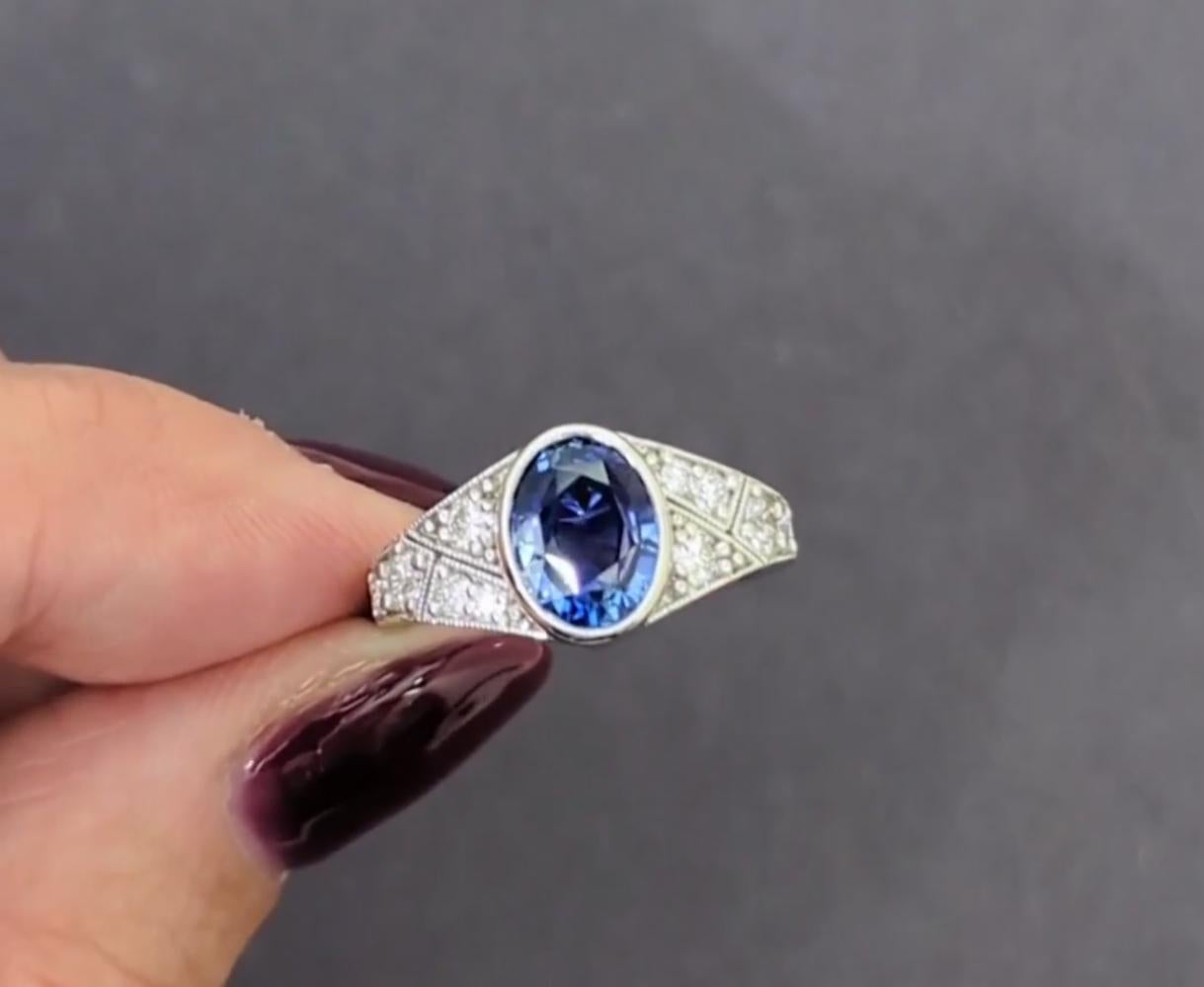 Contemporary 2.54 Ct Sapphire Diamond Cocktail Ring 14k White Gold Oval Shape For Sale