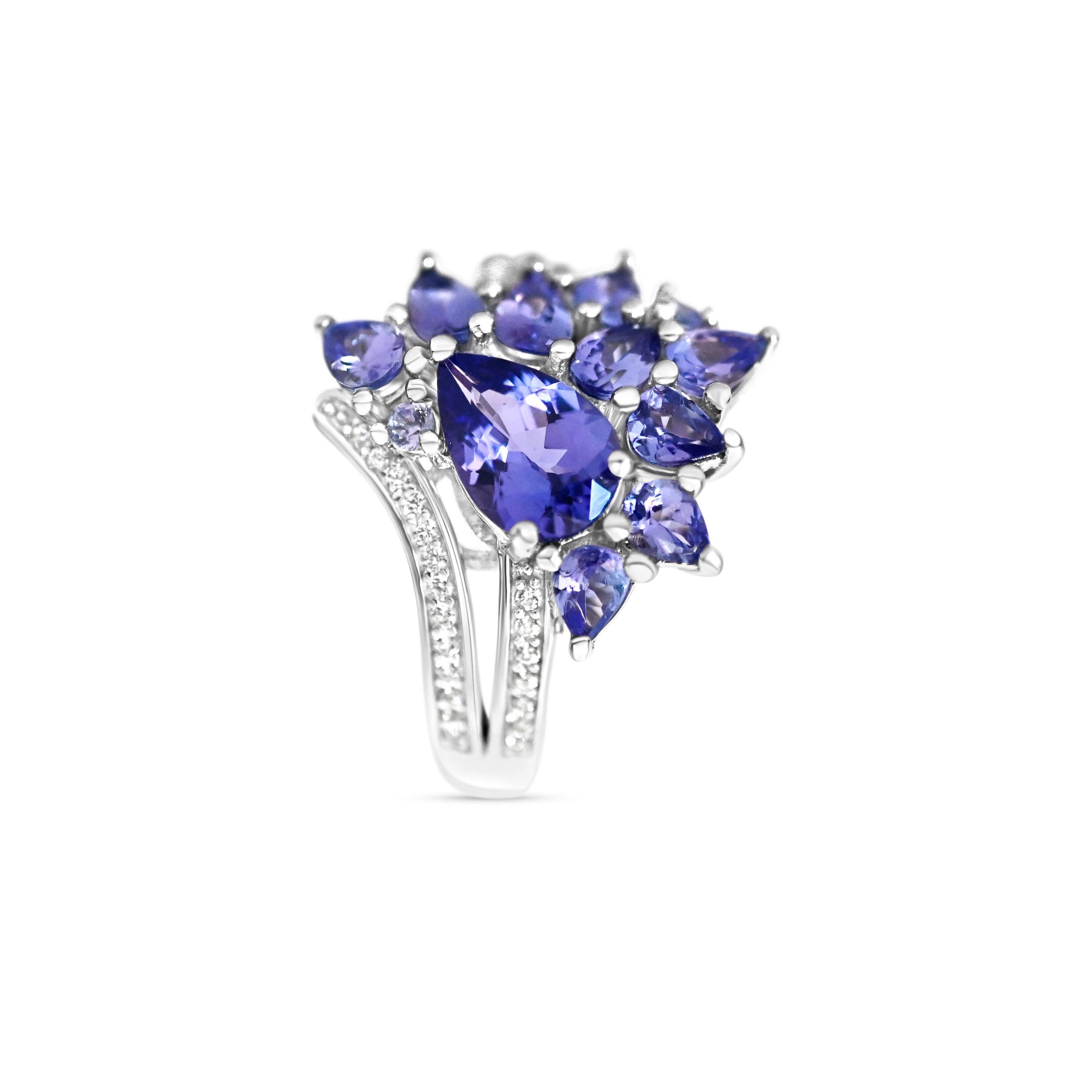 Pear Cut 2.54 Ct Woman Tanzanite Ring 925 Sterling Silver Rhodium Plated  Wedding Ring  For Sale