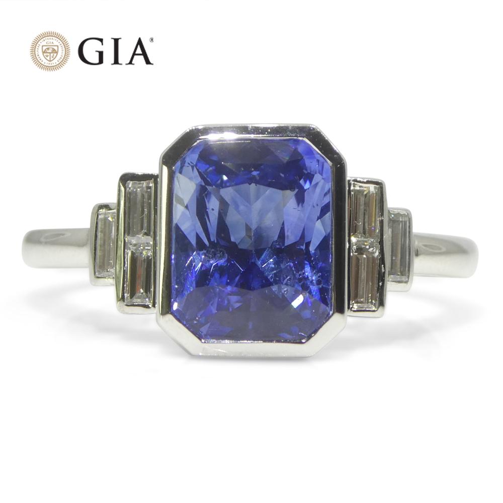 Bague en or blanc 18 carats sertie d'un saphir bleu 2,54 carats et de diamants, certifié GIA, Sri Lank en vente 6