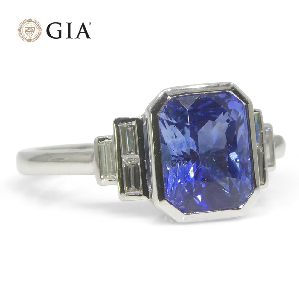 Bague en or blanc 18 carats sertie d'un saphir bleu 2,54 carats et de diamants, certifié GIA, Sri Lank en vente 1