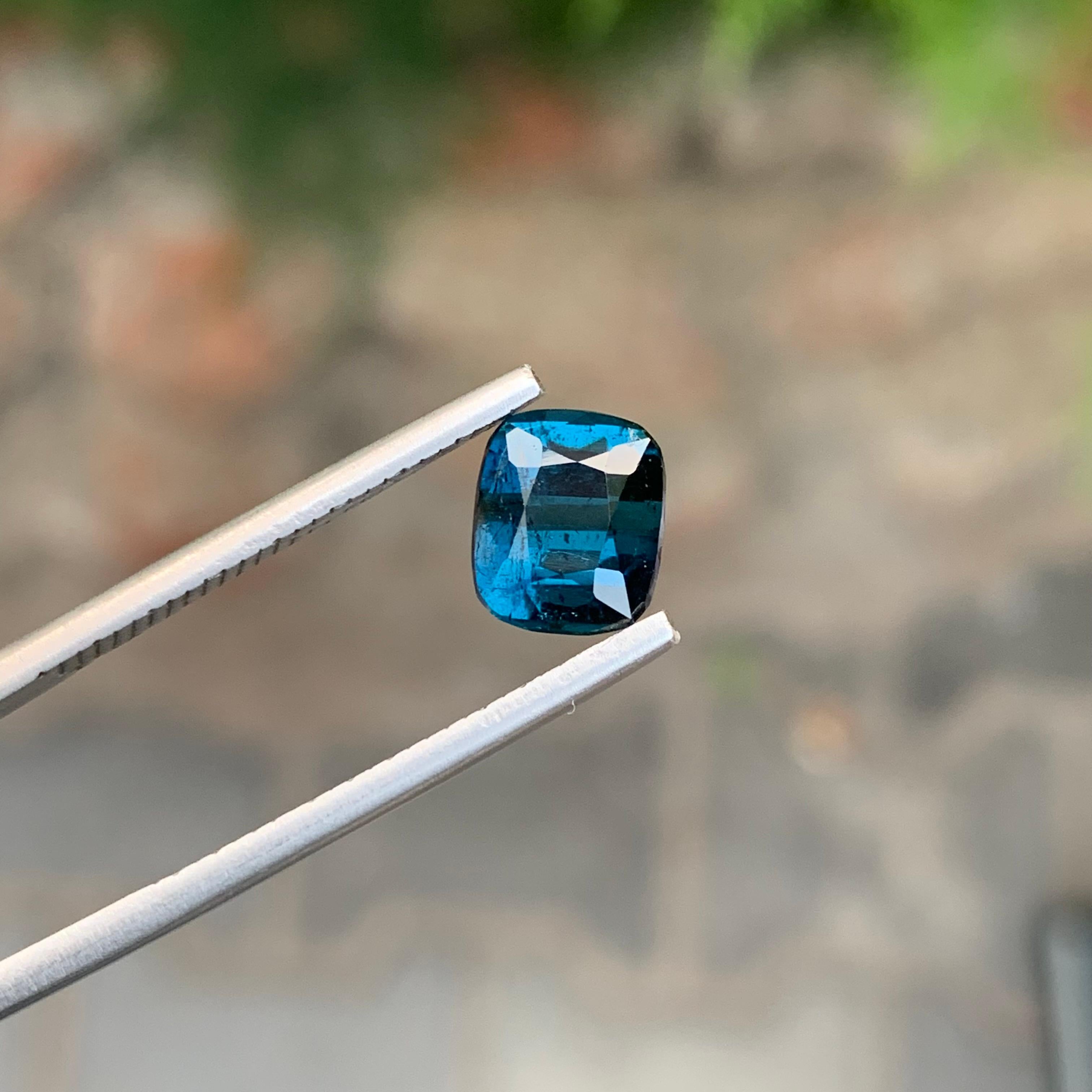 2,55 Carati Adorabile gemma naturale sciolta a forma di cuscino di tormalina blu inchiostro per anello in vendita 1
