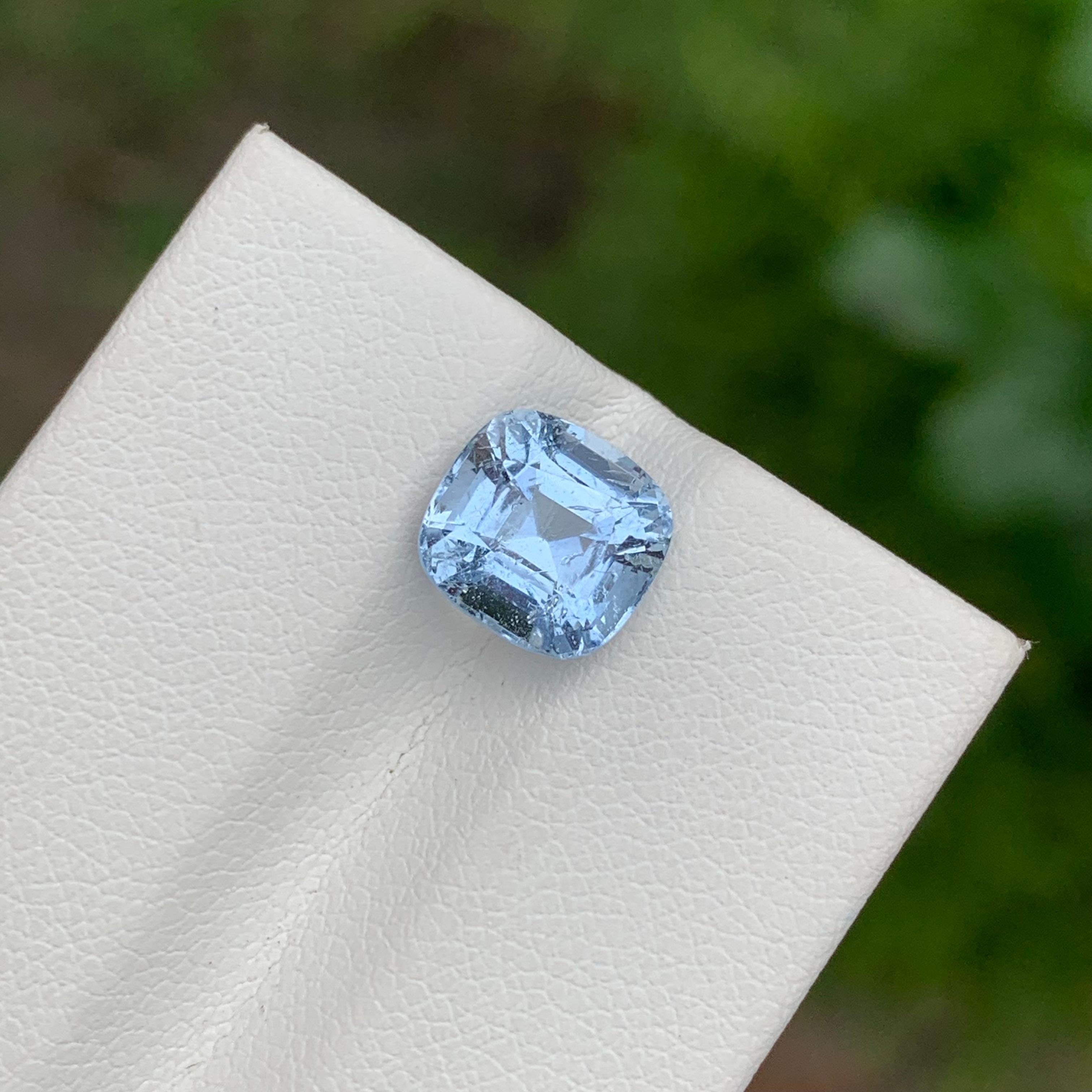 2,55 Carati Bellissima gemma sfaccettata di goshenite blu pallido leggermente inclusa In condizioni Nuovo in vendita a Peshawar, PK