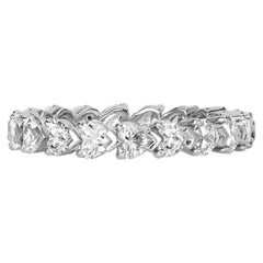 2.55 Carat Heart Shape Band Brilliant White 18K Gold Modern Nobility Signature