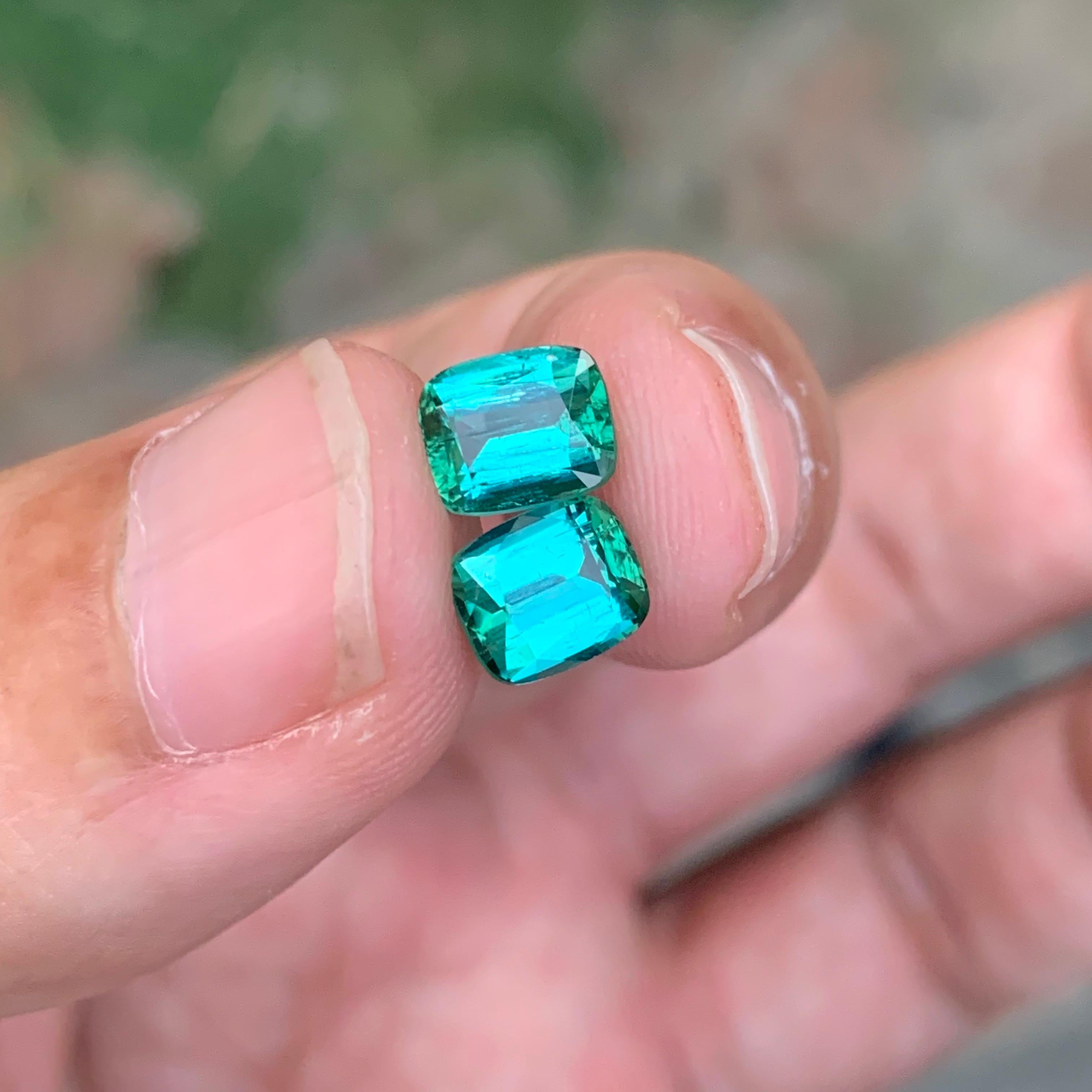 2.55 Carat Natural Blue Green Tourmaline Pair Loose Gemstone For Earrings For Sale 2