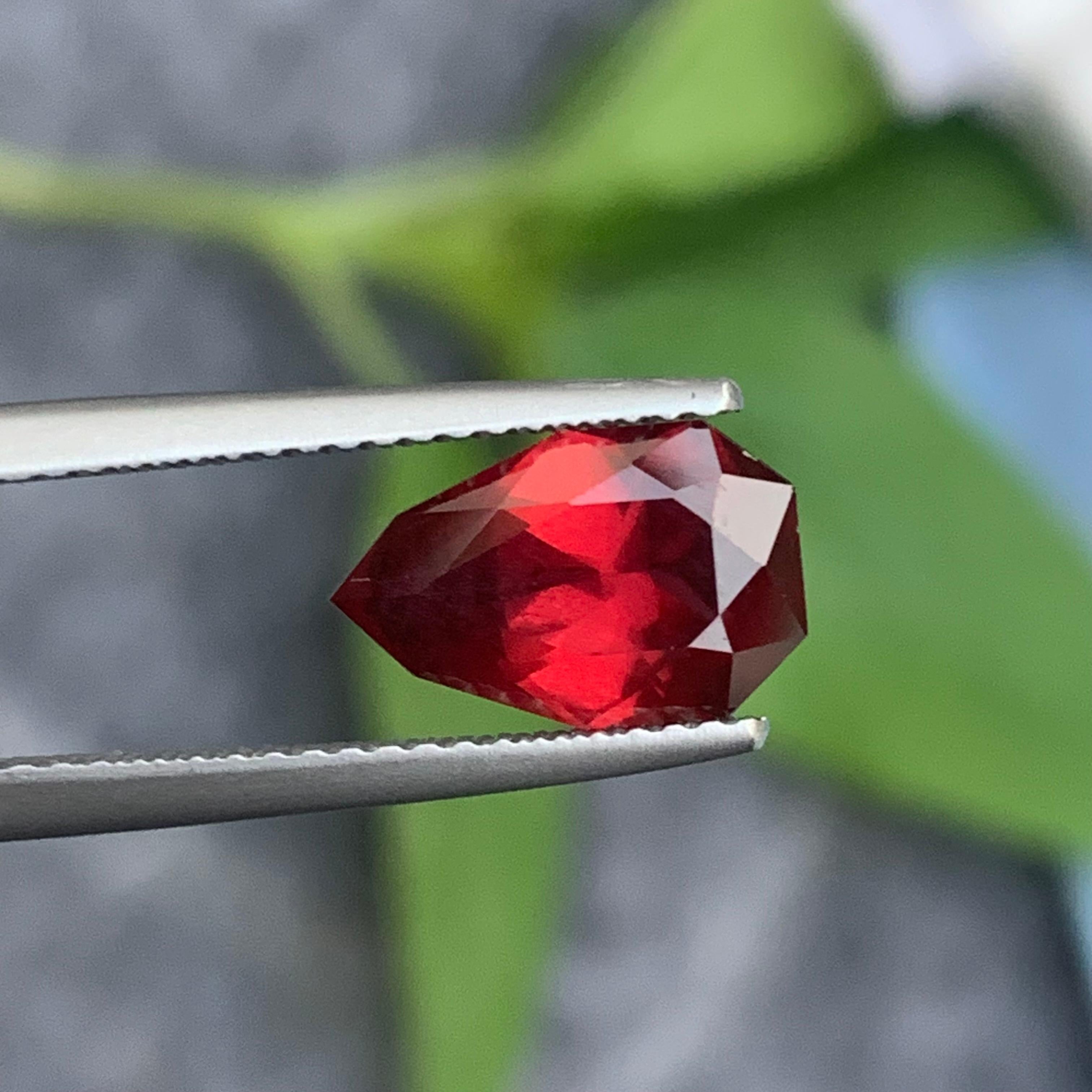 2.55 Carat Natural Faceted Red Rhodolite Garnet Tear Shape For Jewelry Making For Sale 2