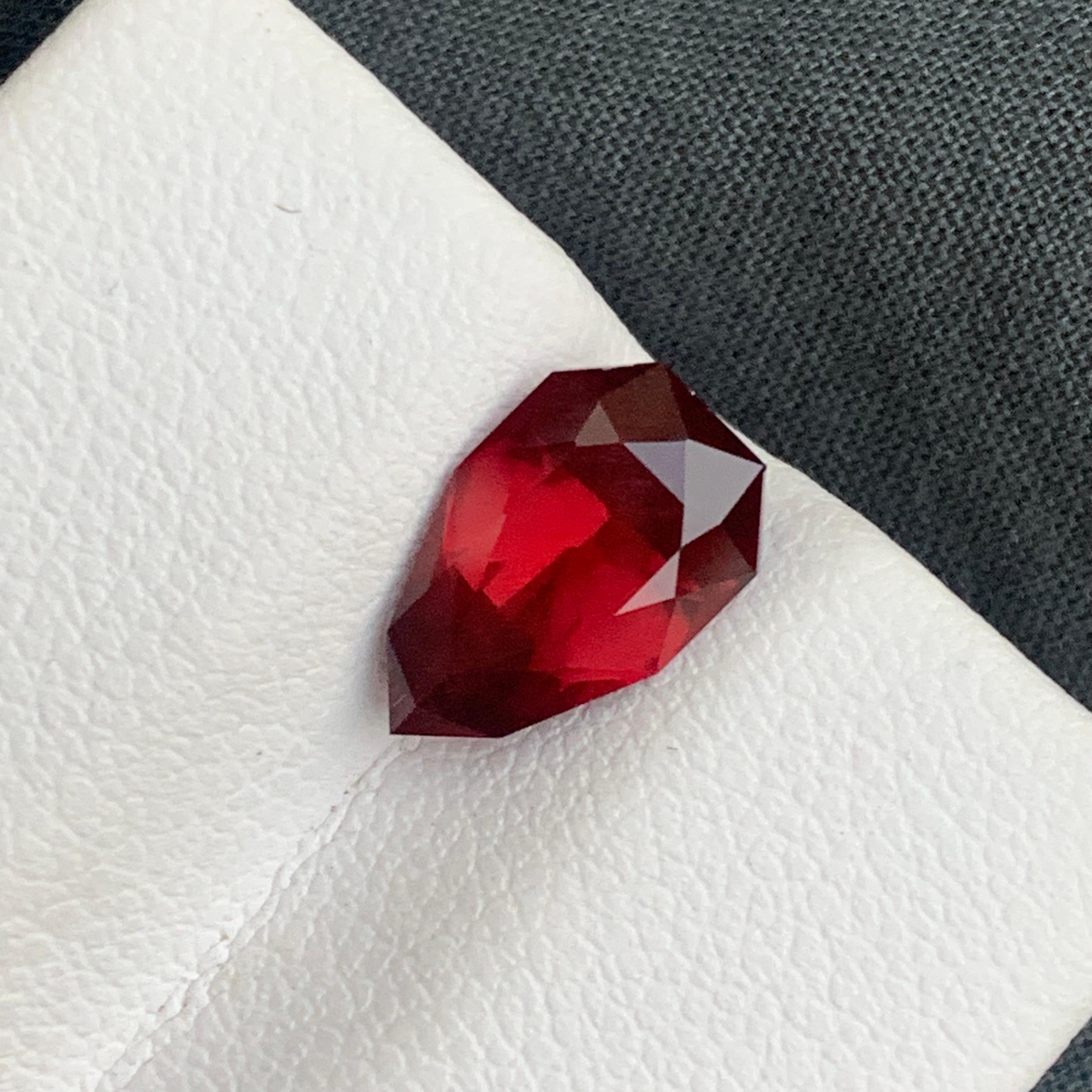 Loose Rhodolite Garnet
Weight : 2.55 Carats
Dimensions : 10.8x6.7x4.5 Mm
Origin : Tanzania Africa
Clarity : AAA 
Shape: Tear / Pear
Cut: Fancy
Certificate: On Demand
Treatment: Non
Color: Red
Rhodolite is a mixture of pyrope and almandite garnets.