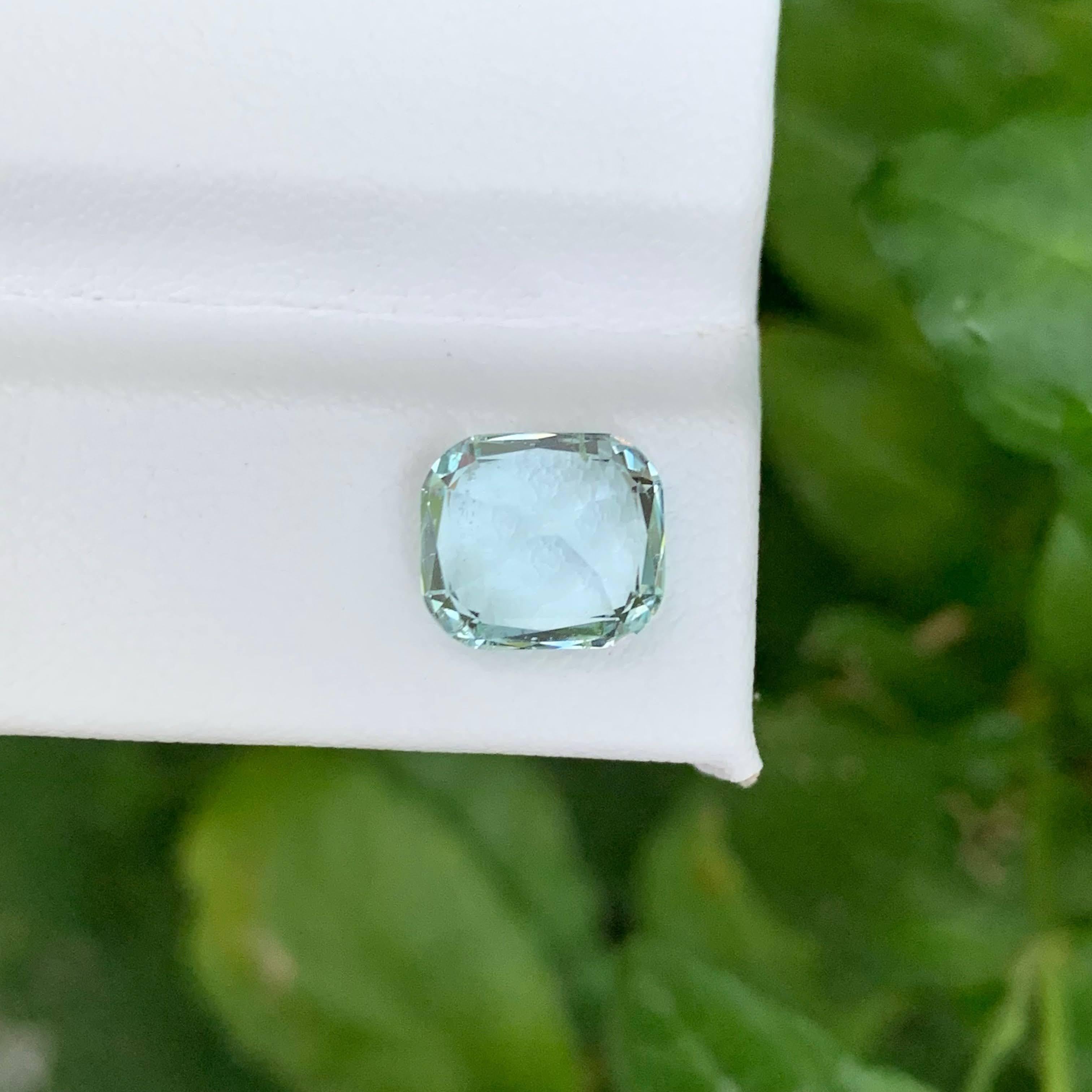 2.55 carati di acquamarina azzurra naturale sfusa, taglio a cuscino, gemma pakistana In condizioni Nuovo in vendita a Bangkok, TH