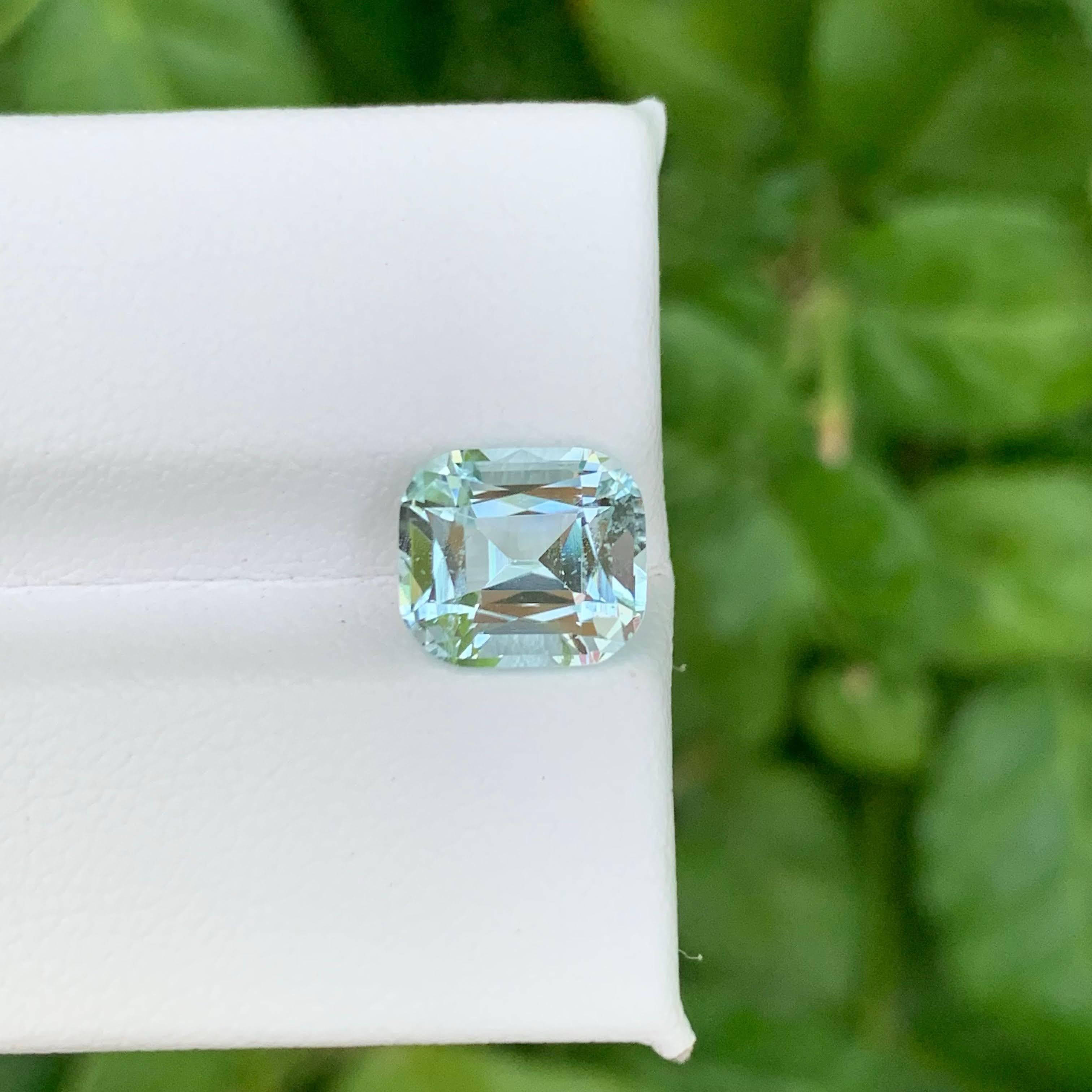 2.55 carati di acquamarina azzurra naturale sfusa, taglio a cuscino, gemma pakistana in vendita 2
