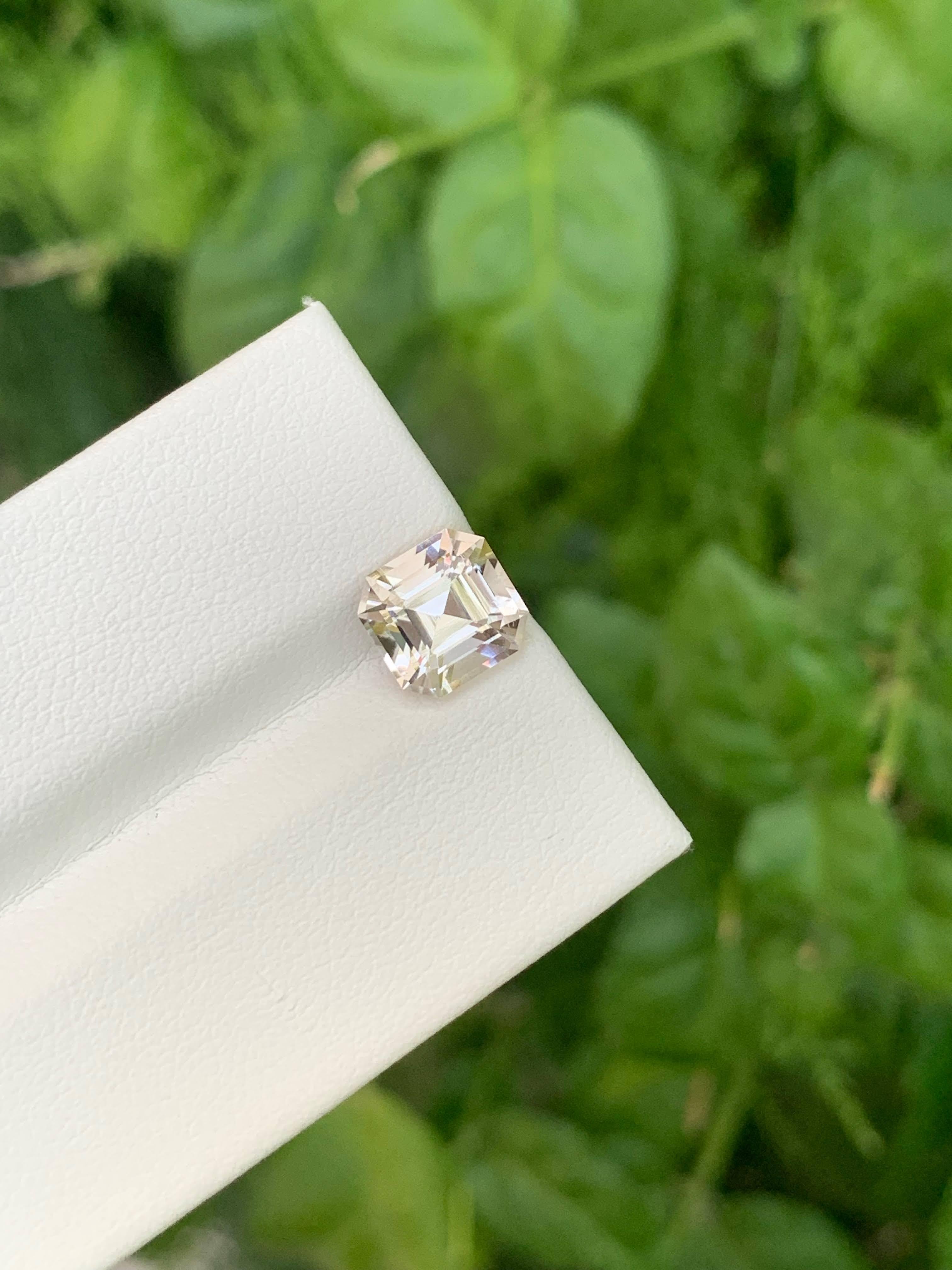 da uomo o donna 2.55 Carati Nature sciolti Topazio d'oro chiaro Pietra pakistana a taglio Asscher in vendita