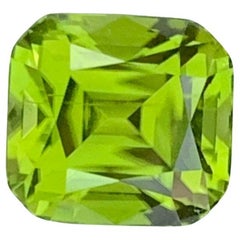 Gema suelta de peridoto natural de 2.55 quilates en forma de cojín