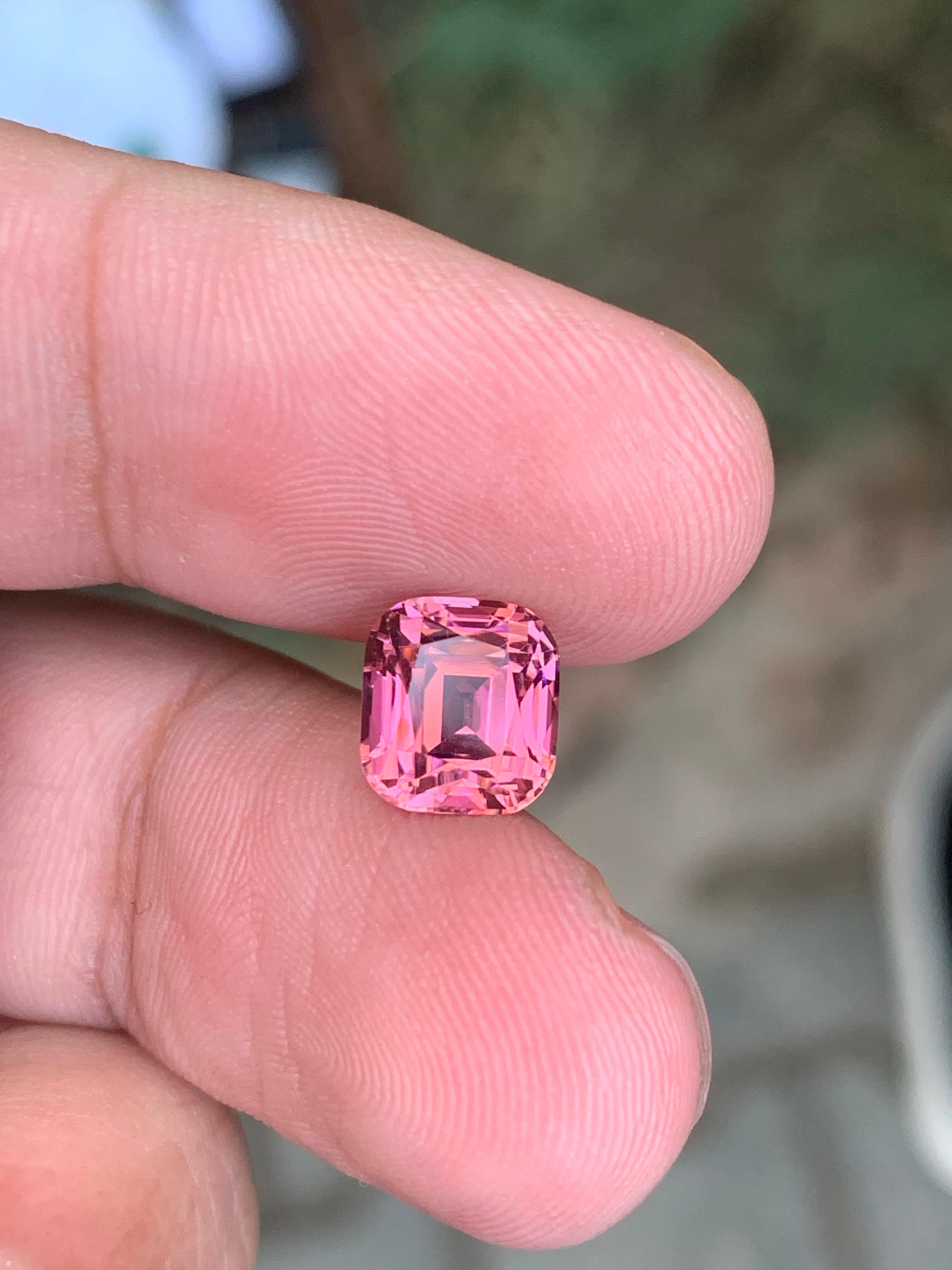 2,55 carati di tormalina rosa naturale sciolta con taglio a cuscino dall'Afghanistan in vendita 8