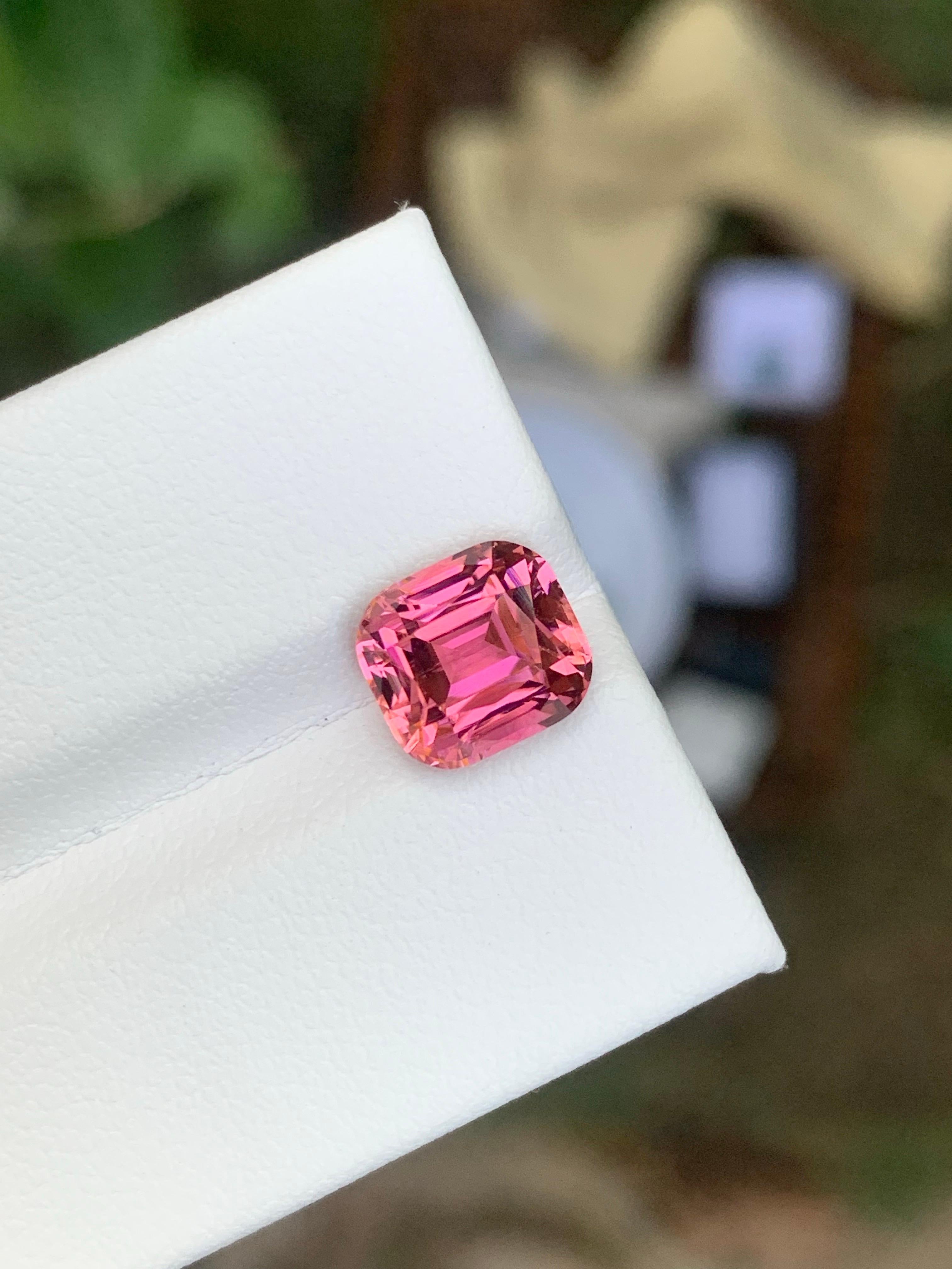 2,55 carati di tormalina rosa naturale sciolta con taglio a cuscino dall'Afghanistan In condizioni Nuovo in vendita a Peshawar, PK