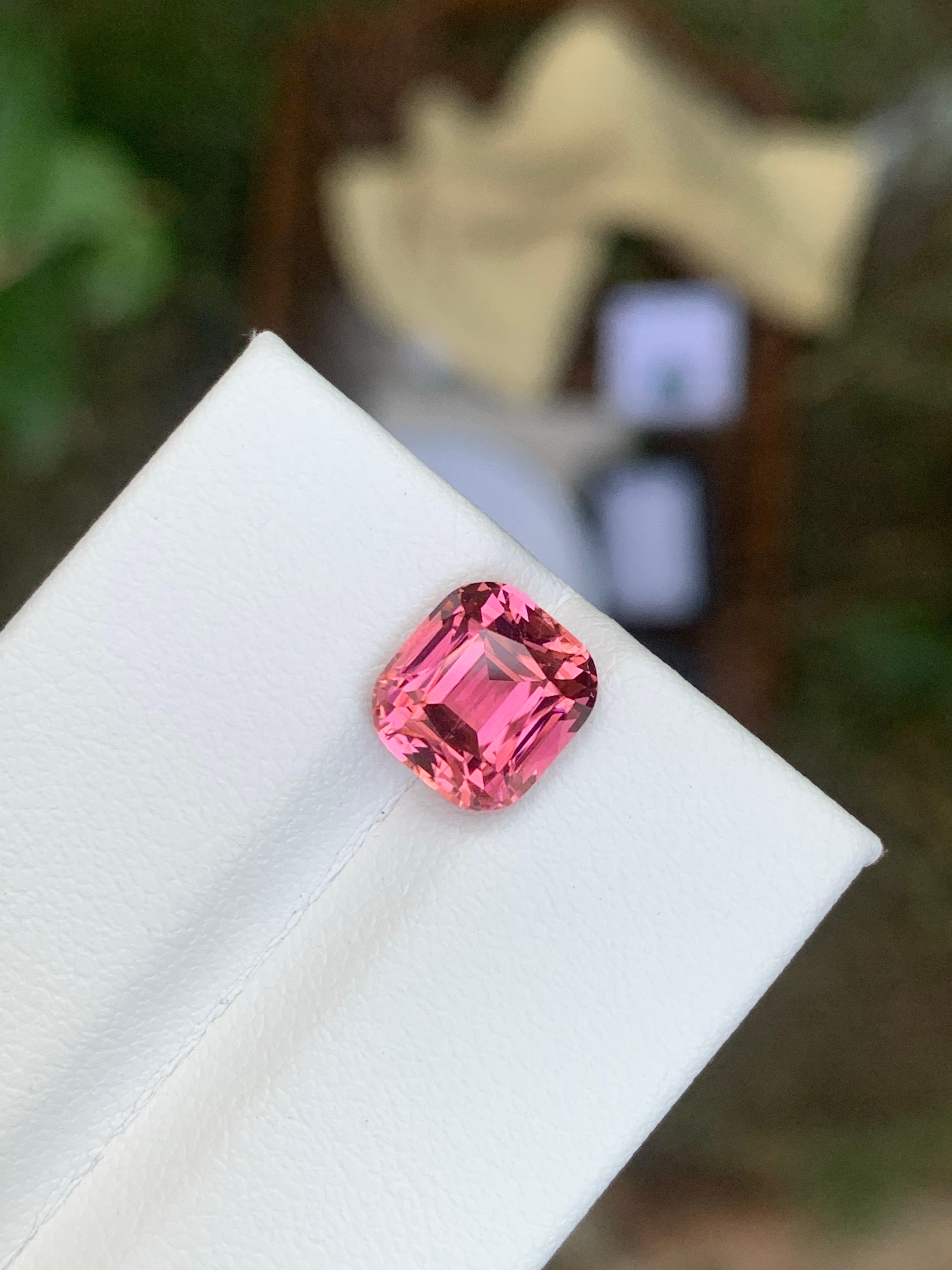 2,55 carati di tormalina rosa naturale sciolta con taglio a cuscino dall'Afghanistan in vendita 2