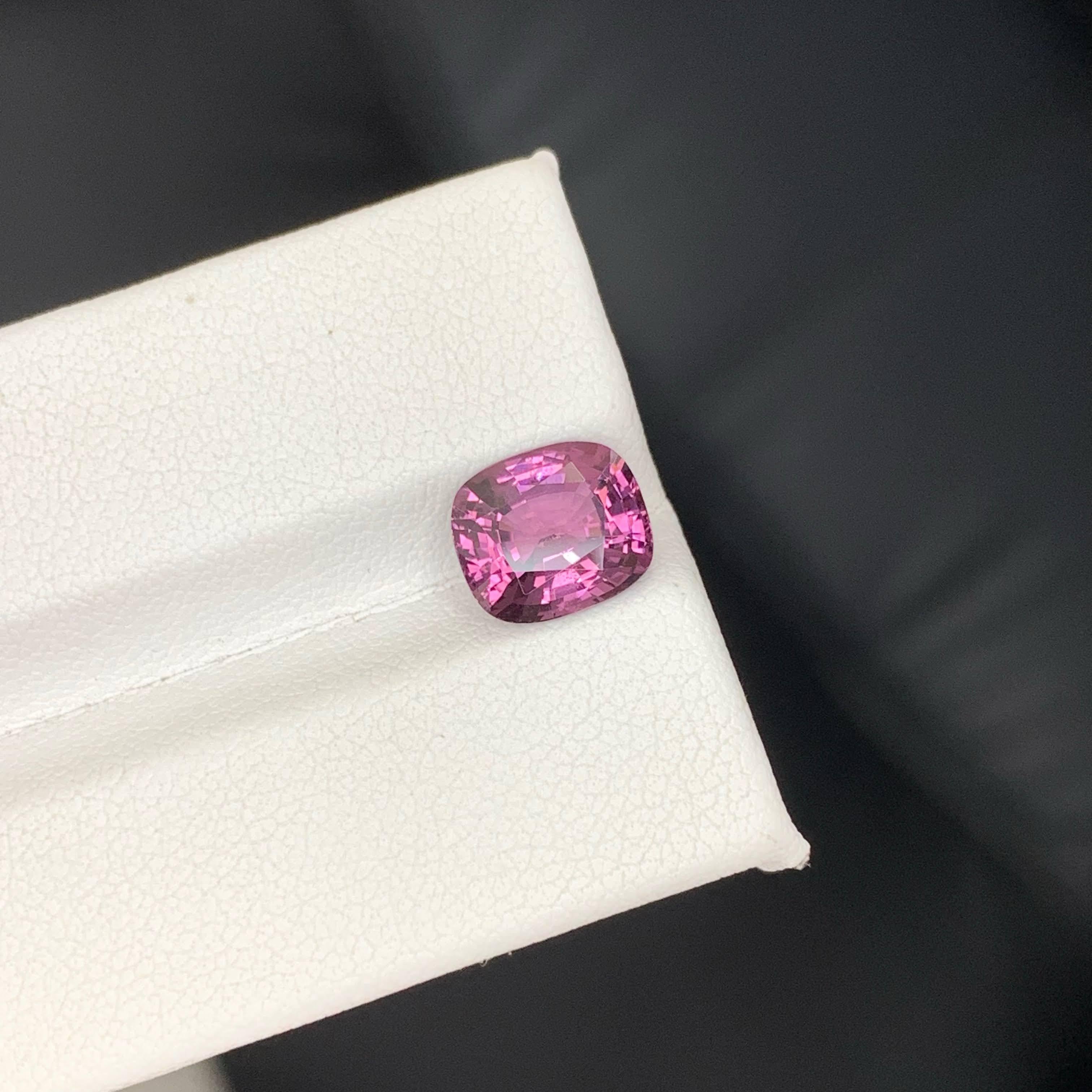 2,55 Carati di Spinello Rosa Purpureo Naturale Sciolto Pietra Gemma Birmana Taglio Cuscino in vendita 4
