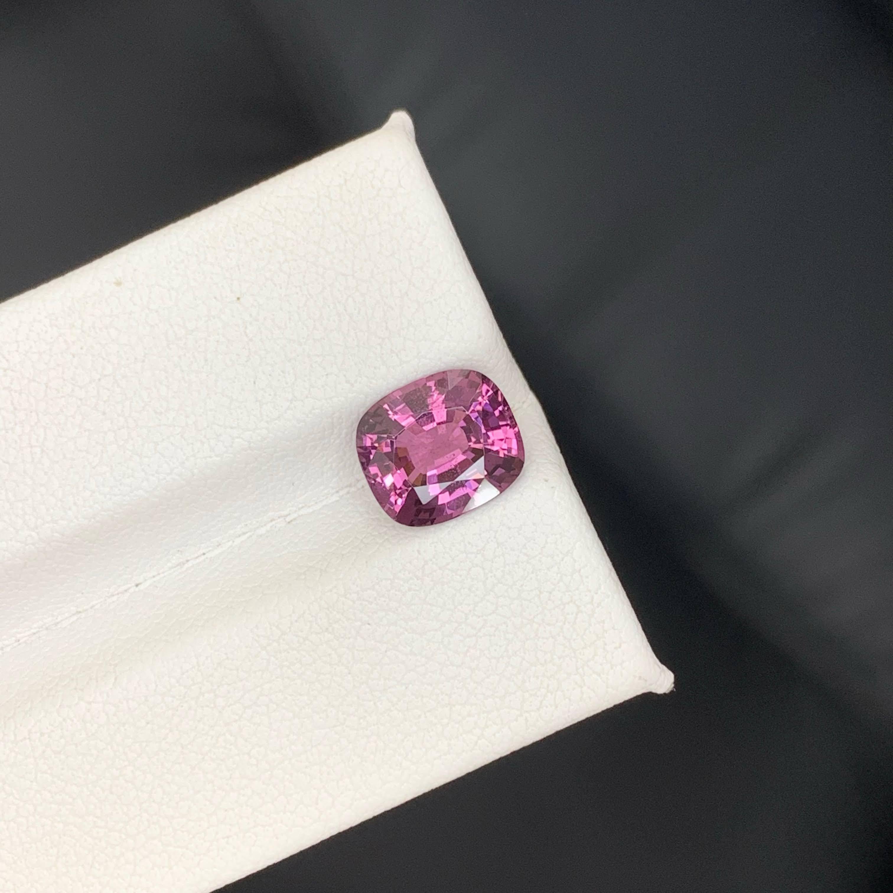 da uomo o donna 2,55 Carati di Spinello Rosa Purpureo Naturale Sciolto Pietra Gemma Birmana Taglio Cuscino in vendita