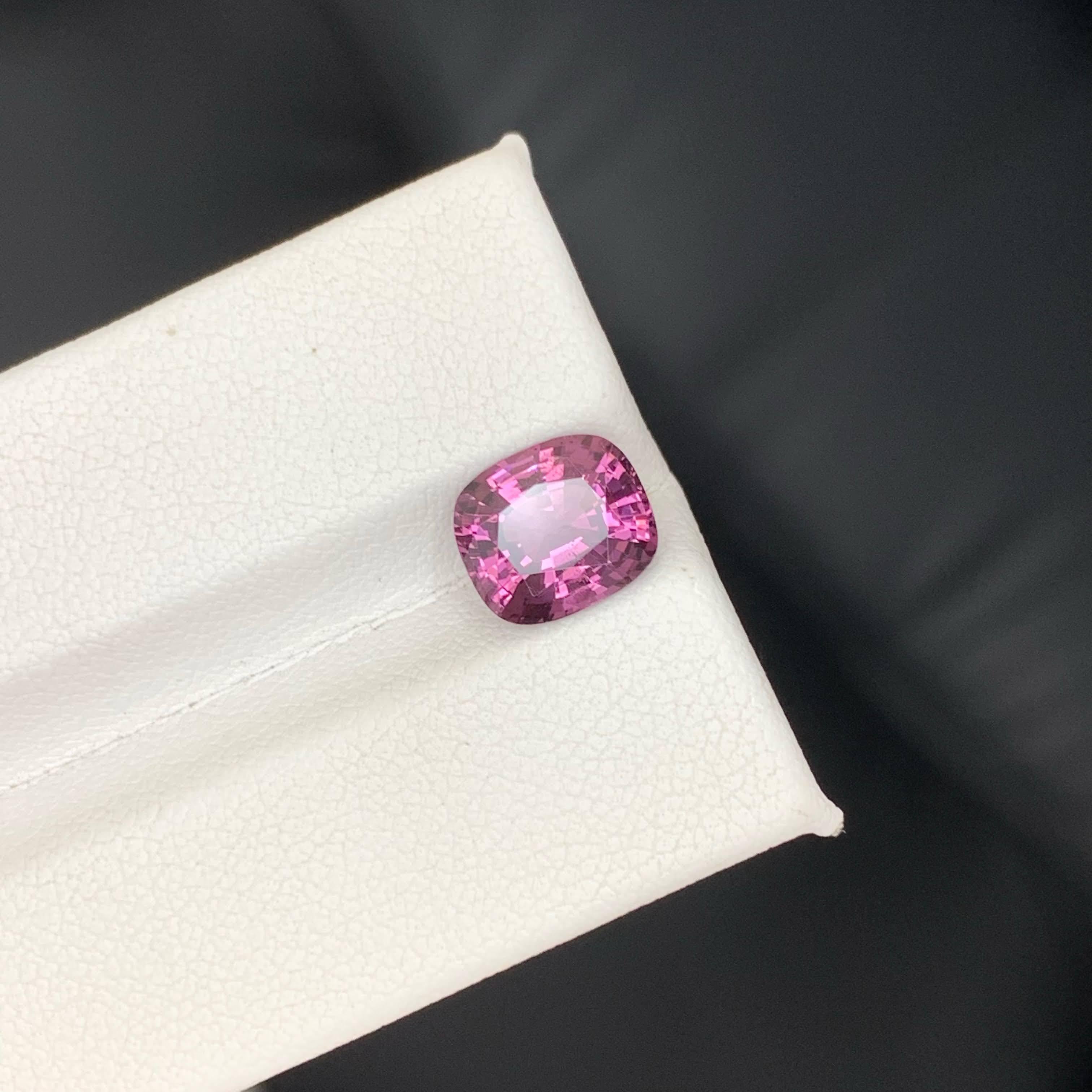 2,55 Carati di Spinello Rosa Purpureo Naturale Sciolto Pietra Gemma Birmana Taglio Cuscino in vendita 3