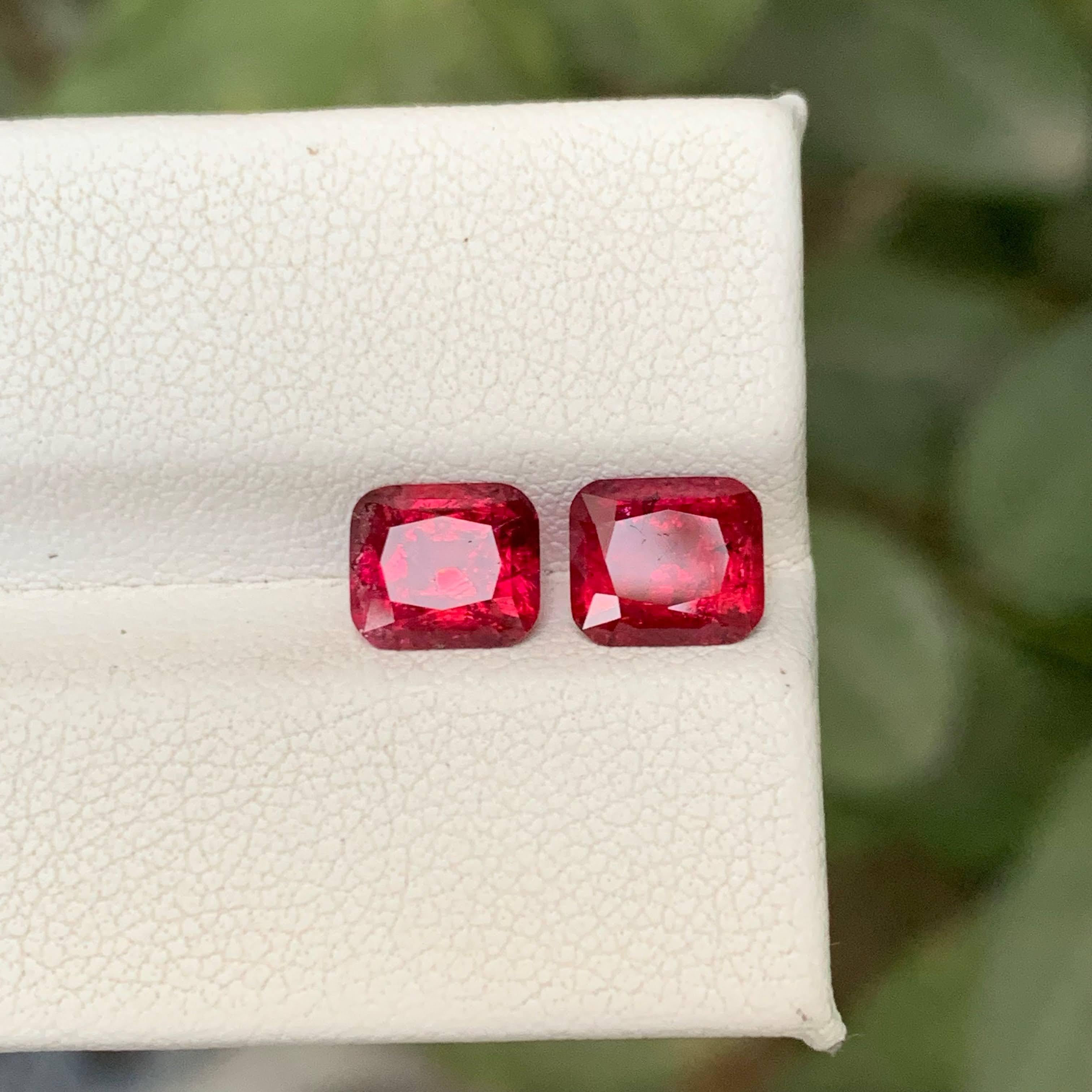 2.55 Carat Natural Loose Quality Rubelite Tourmaline Pair Cushion Cut Afghan Gem en vente 4