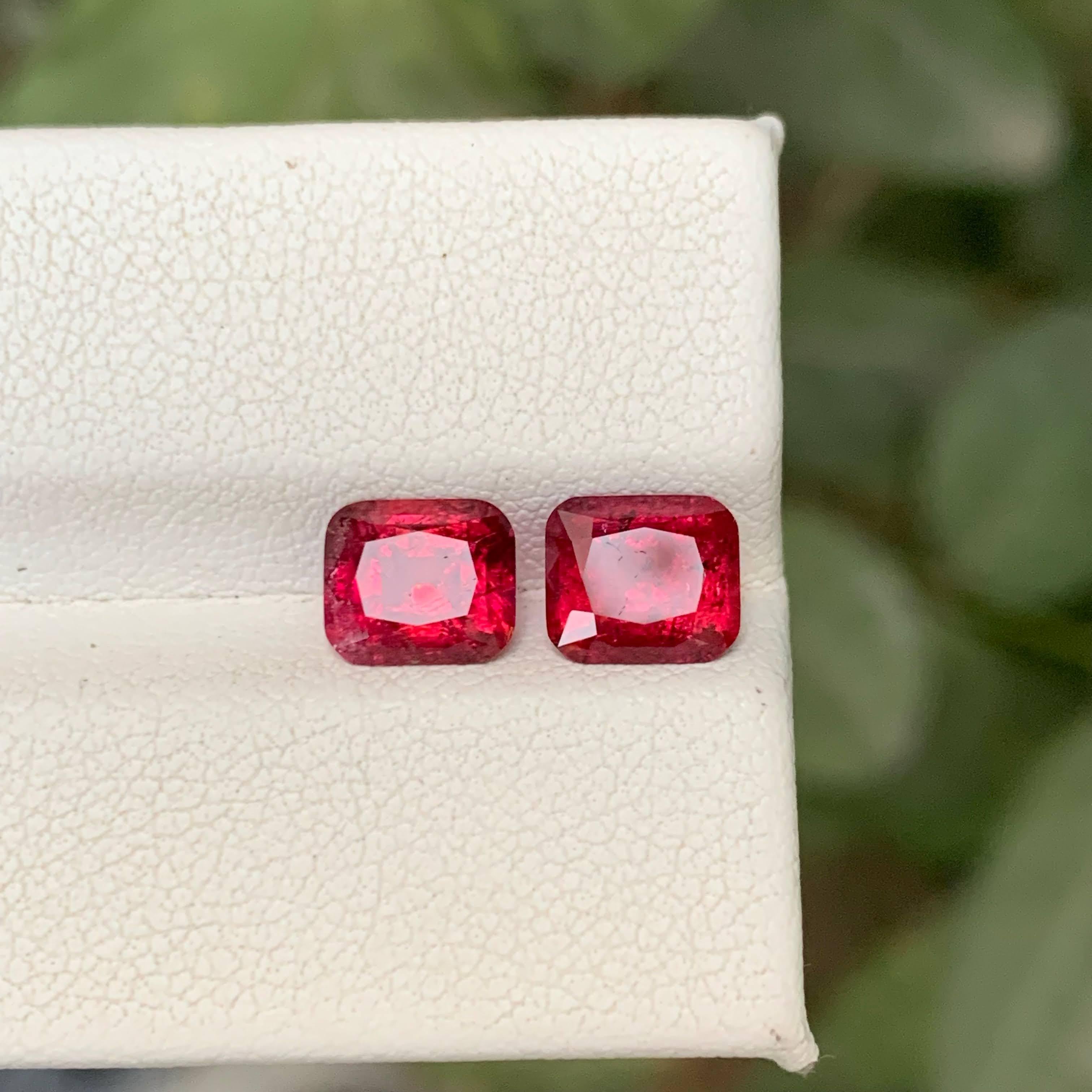 2.55 Carat Natural Loose Quality Rubelite Tourmaline Pair Cushion Cut Afghan Gem en vente 5