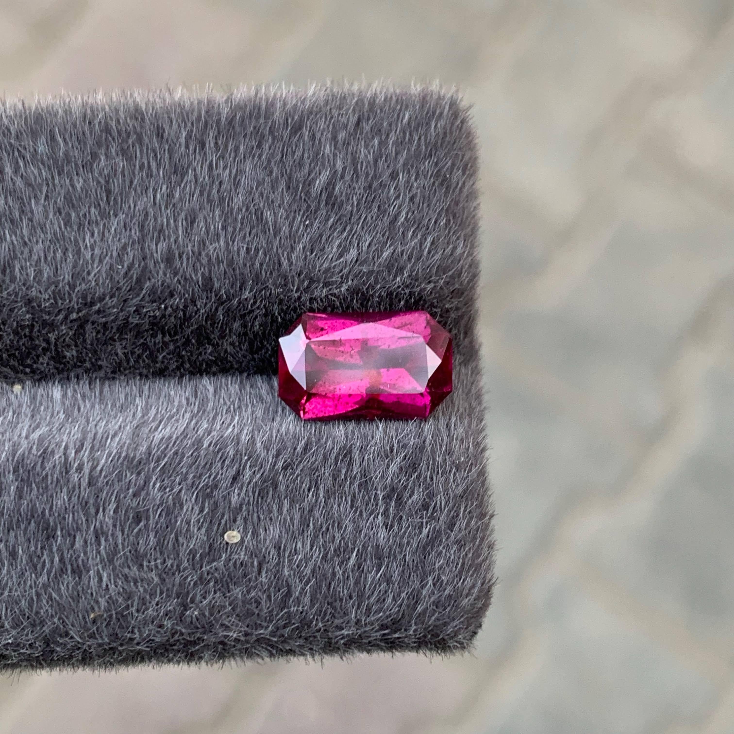 2,55 Karat natürlicher loser rötlich-rosa Granat Stein benutzerdefinierter Präzisionsschliff Edelstein im Angebot 2