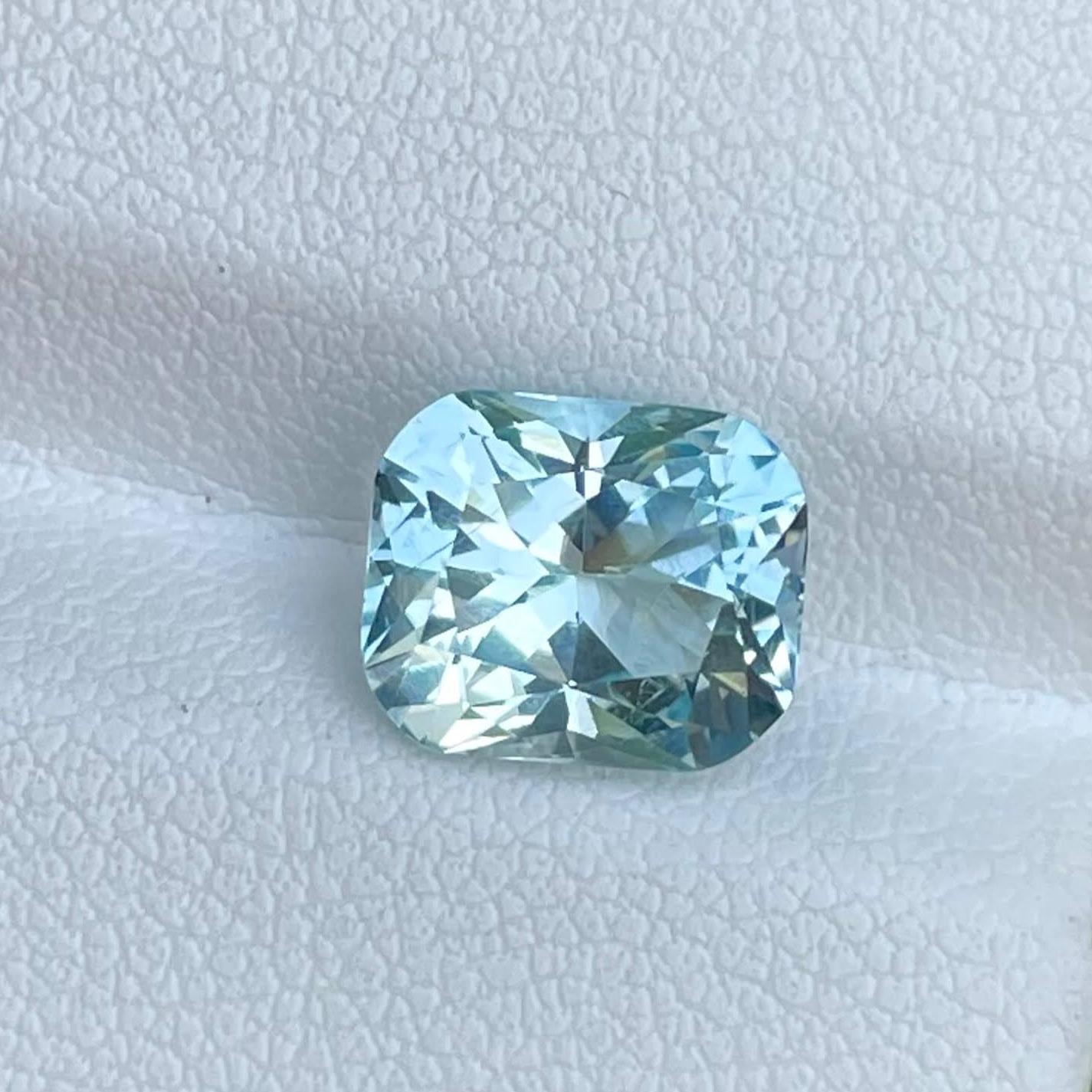 Women's or Men's 2.55 Carat Natural Loose Sea Blue Aquamarine Cushion Cut Nigerian Gemstone For Sale