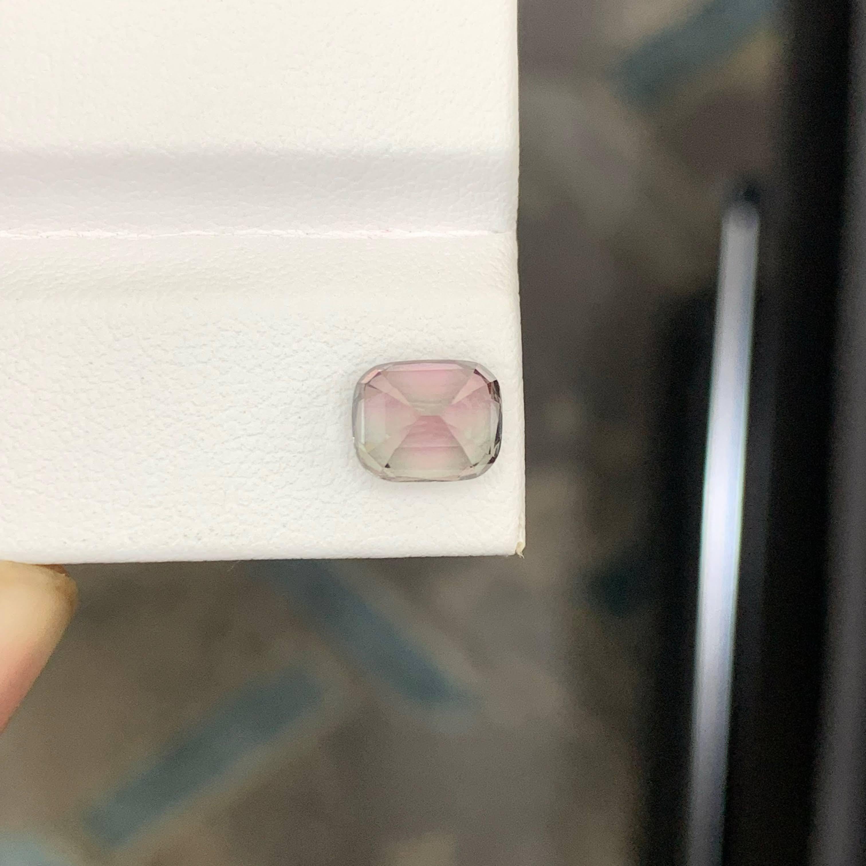 2.55 Carat Natural Loose Unique Bi Color Tourmaline Cushion Cut Africa Gemstone en vente 5