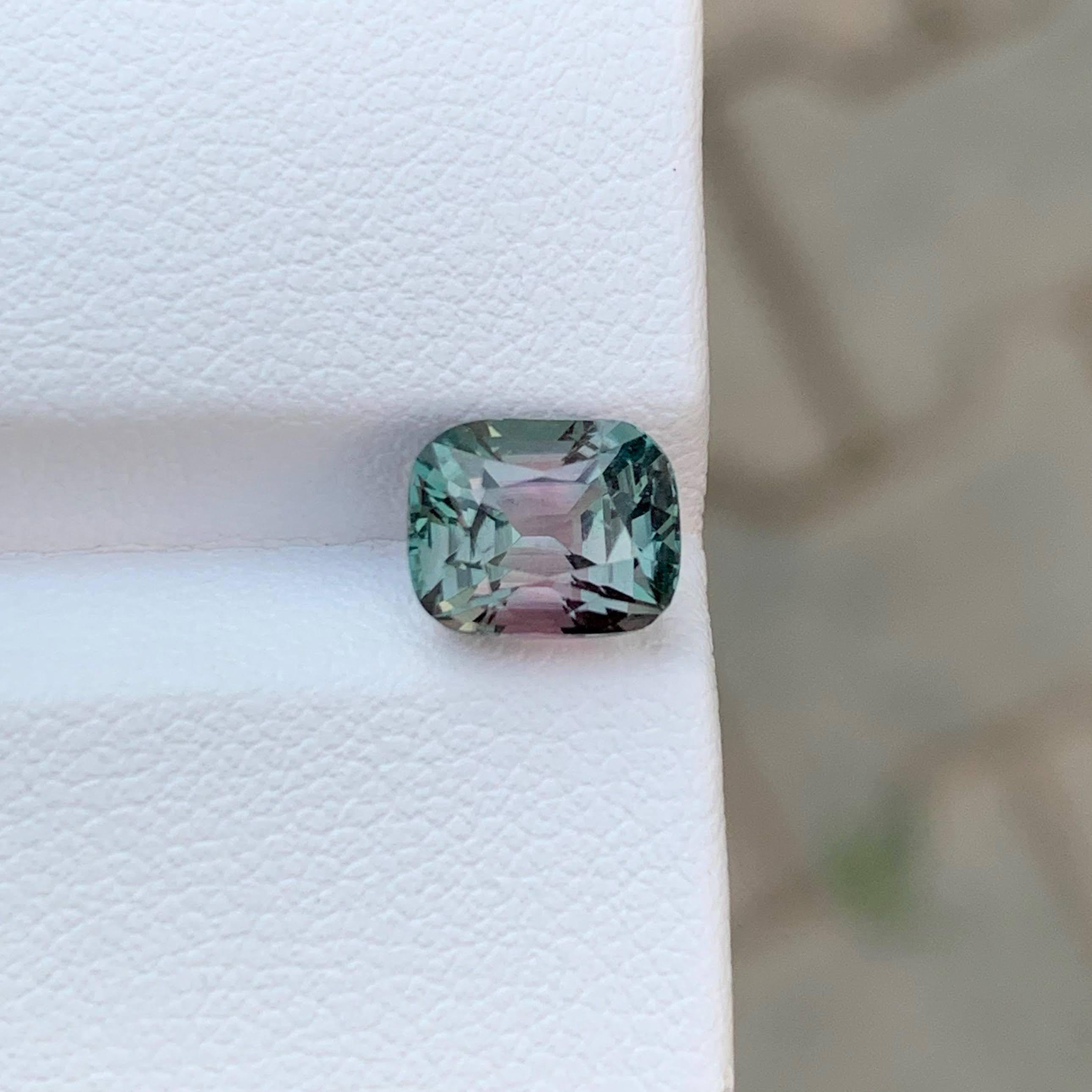 2.55 Carat Natural Loose Unique Bi Color Tourmaline Cushion Cut Africa Gemstone Neuf - En vente à Bangkok, TH