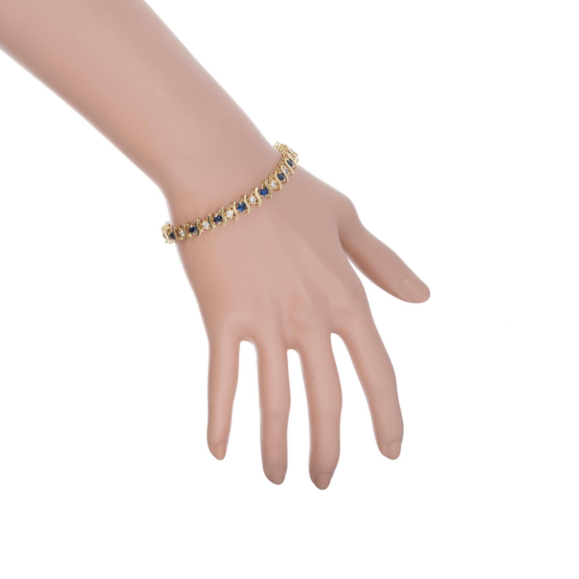 2.55 Carat Round Sapphire Diamond Yellow Gold S Link Bracelet  For Sale 1