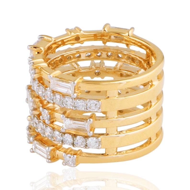 Taille baguette Bague en or 14 carats avec diamants baguettes de 2,55 carats en vente