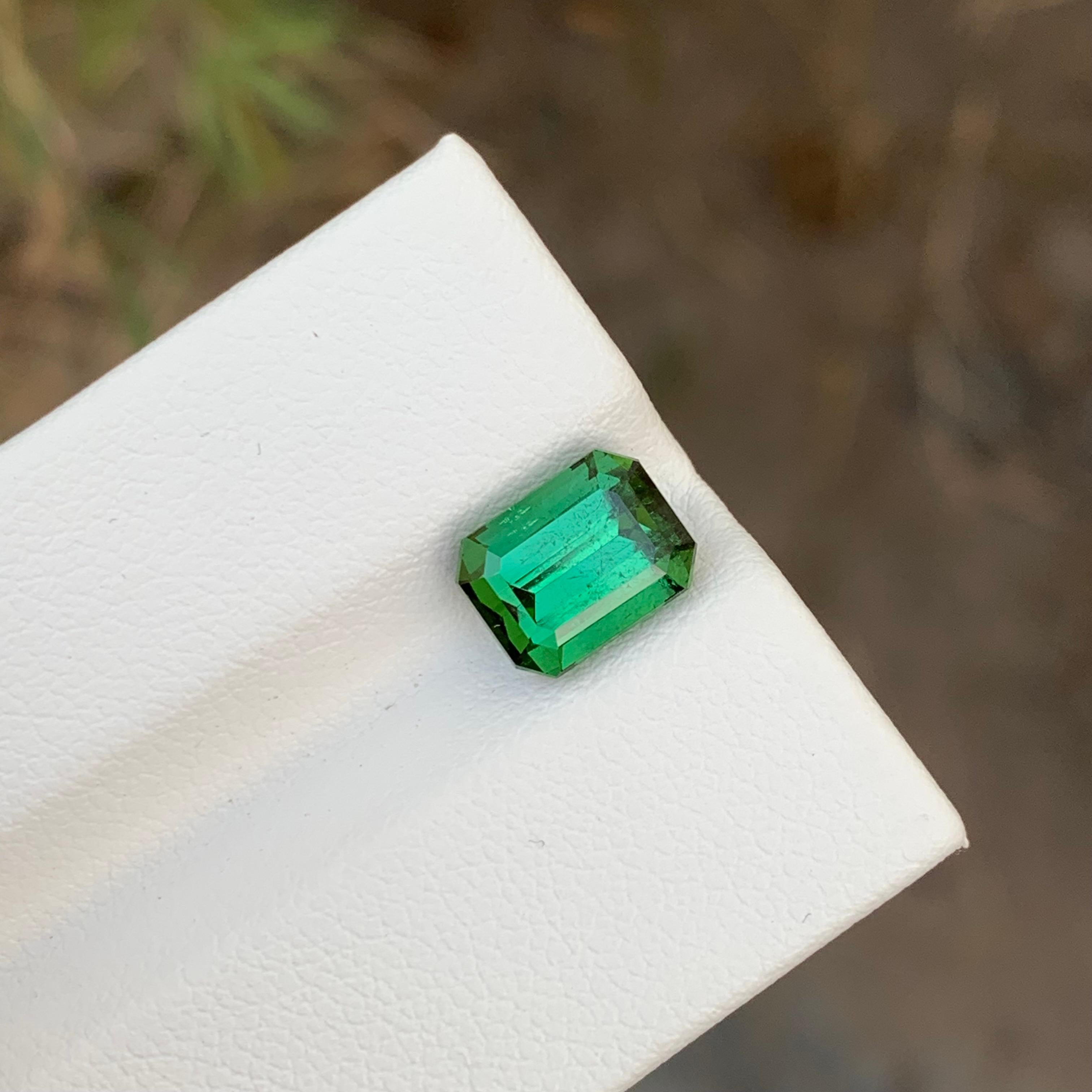 2.55 Carats Natural Loose Emerald Shape Green Tourmaline Gem For Ring  For Sale 6