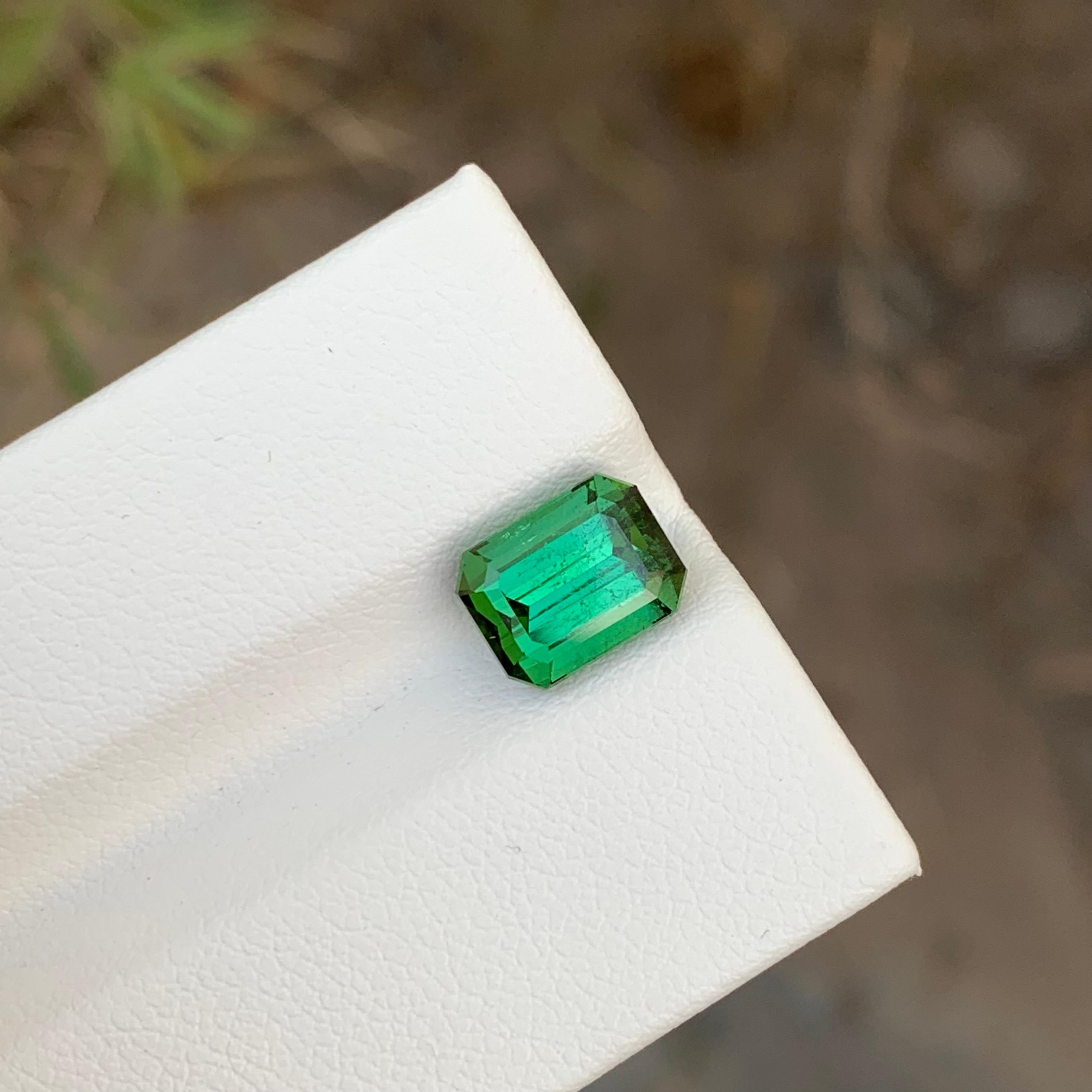 2.55 Carats Natural Loose Emerald Shape Green Tourmaline Gem For Ring  For Sale 2