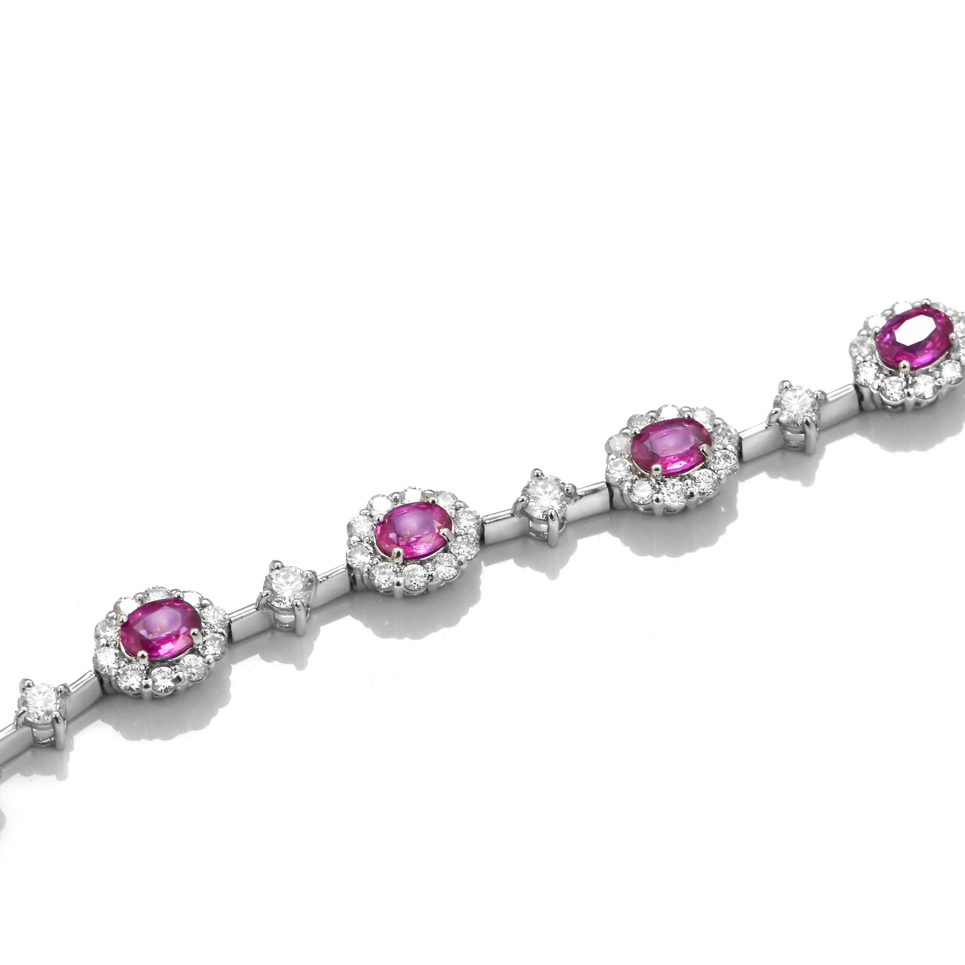 2.55 Karat Unerhitzte Rubine & Diamanten Tennis-Armband aus Platin im Angebot 3