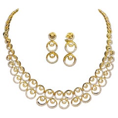 2.55 Carats Round Brillant Shape Diamonds 14K Gold Parure Set