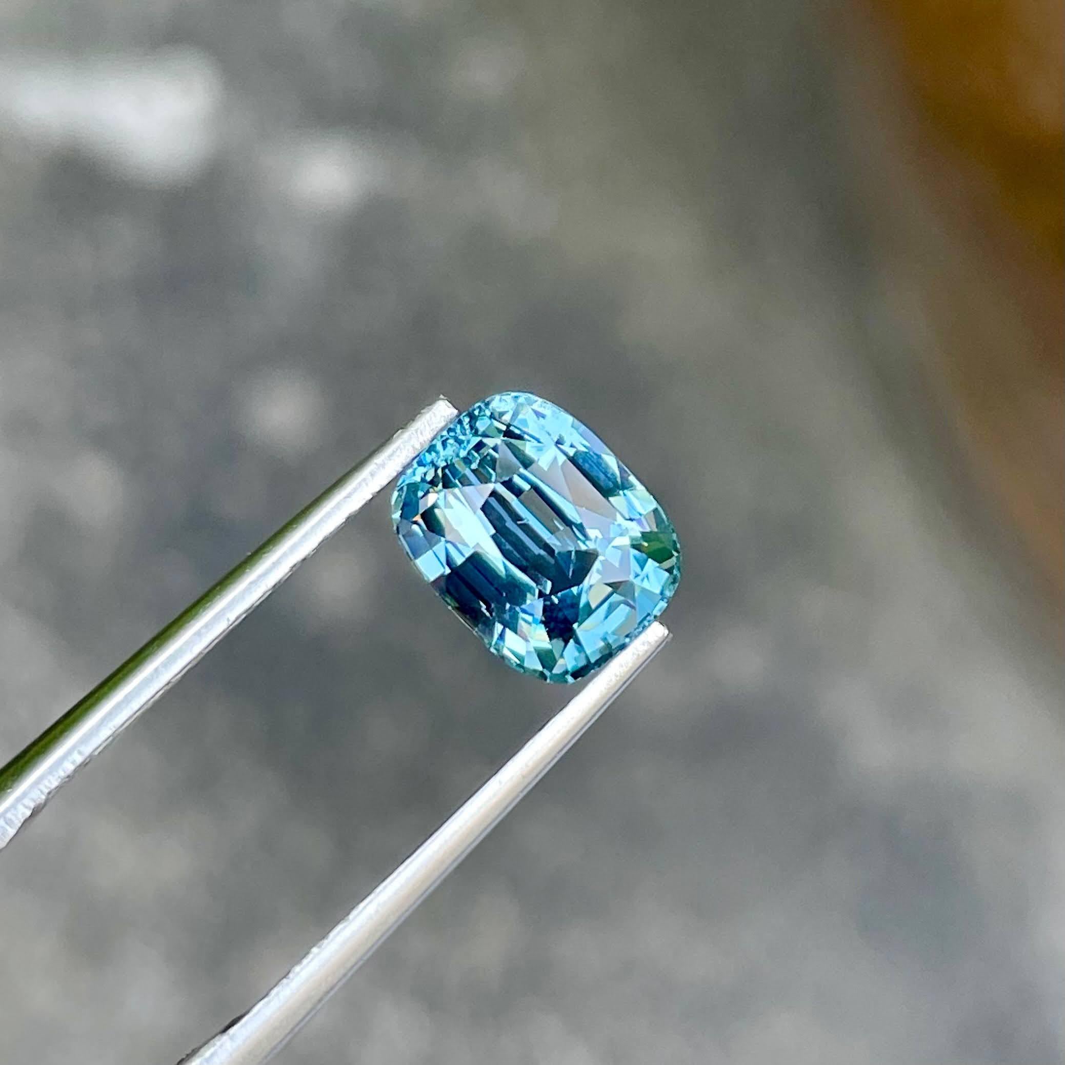 Poids 2,55 carats 
Dim 8.45x6.7x5.3 mm
Traitement Aucun
Clarté VVS
Origine Tanzanie
Coussin de forme
Coussin de marche coupé




La pierre Vivid Blue Spinel de 2,55 carats est un exemple exquis de la beauté naturelle tanzanienne. Elle présente une