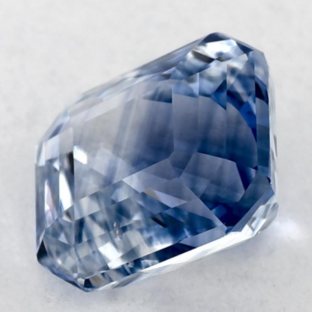 Pierre précieuse taille radiant saphir bleu 2.55 carats Pour femmes en vente