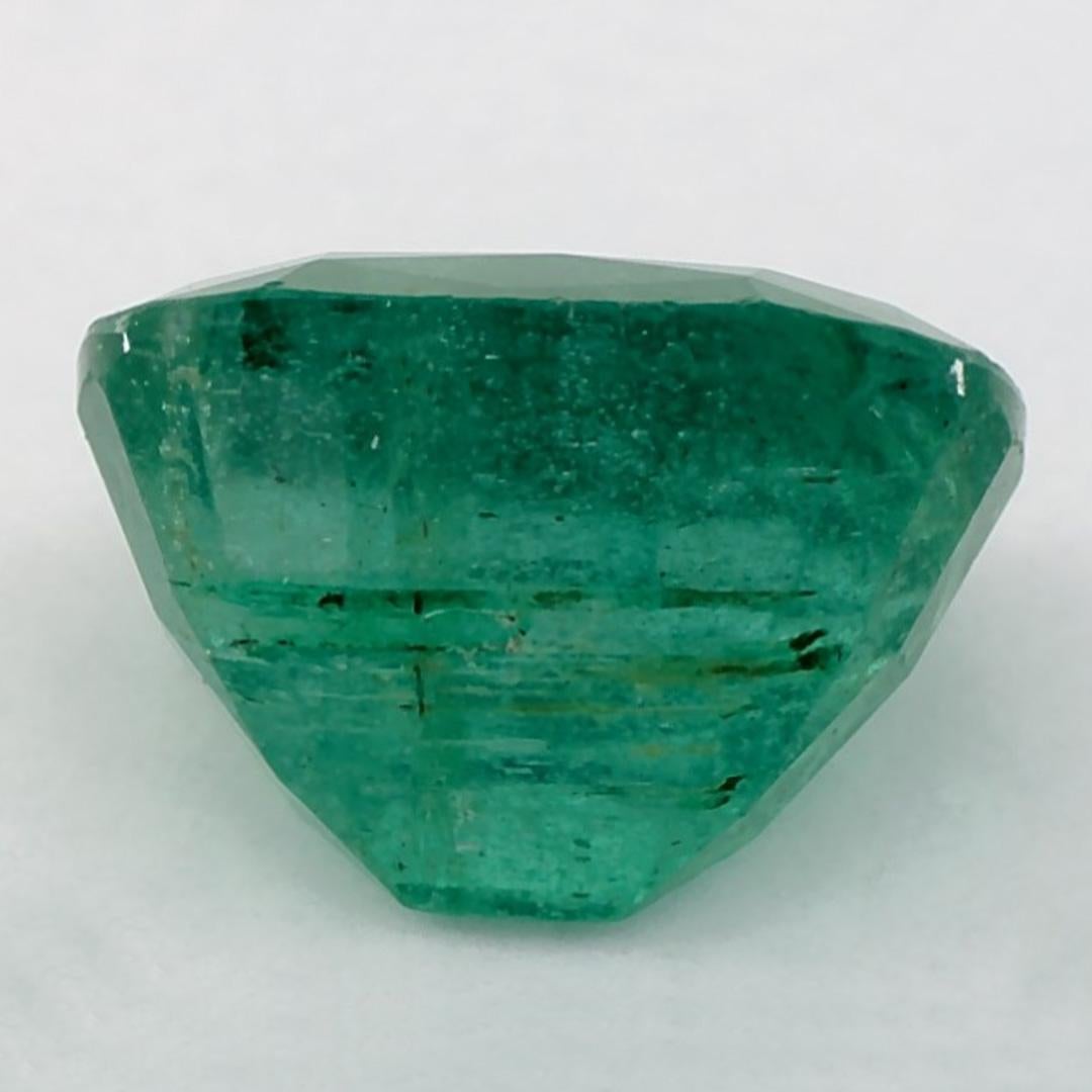 2.55 Ct Emerald Cushion Loose Gemstone In New Condition For Sale In Fort Lee, NJ